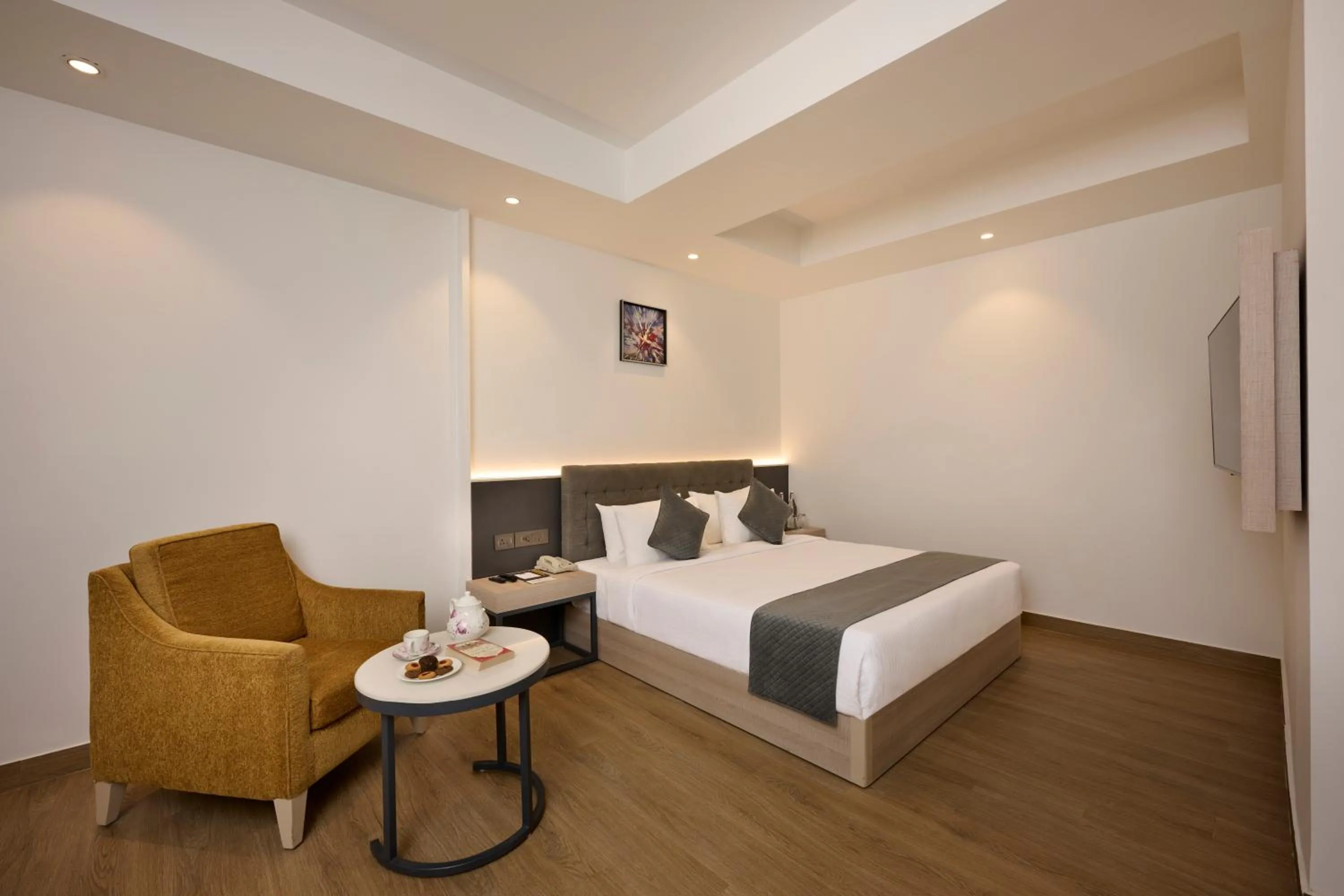 Bed in Delite Sarovar Portico Faridabad
