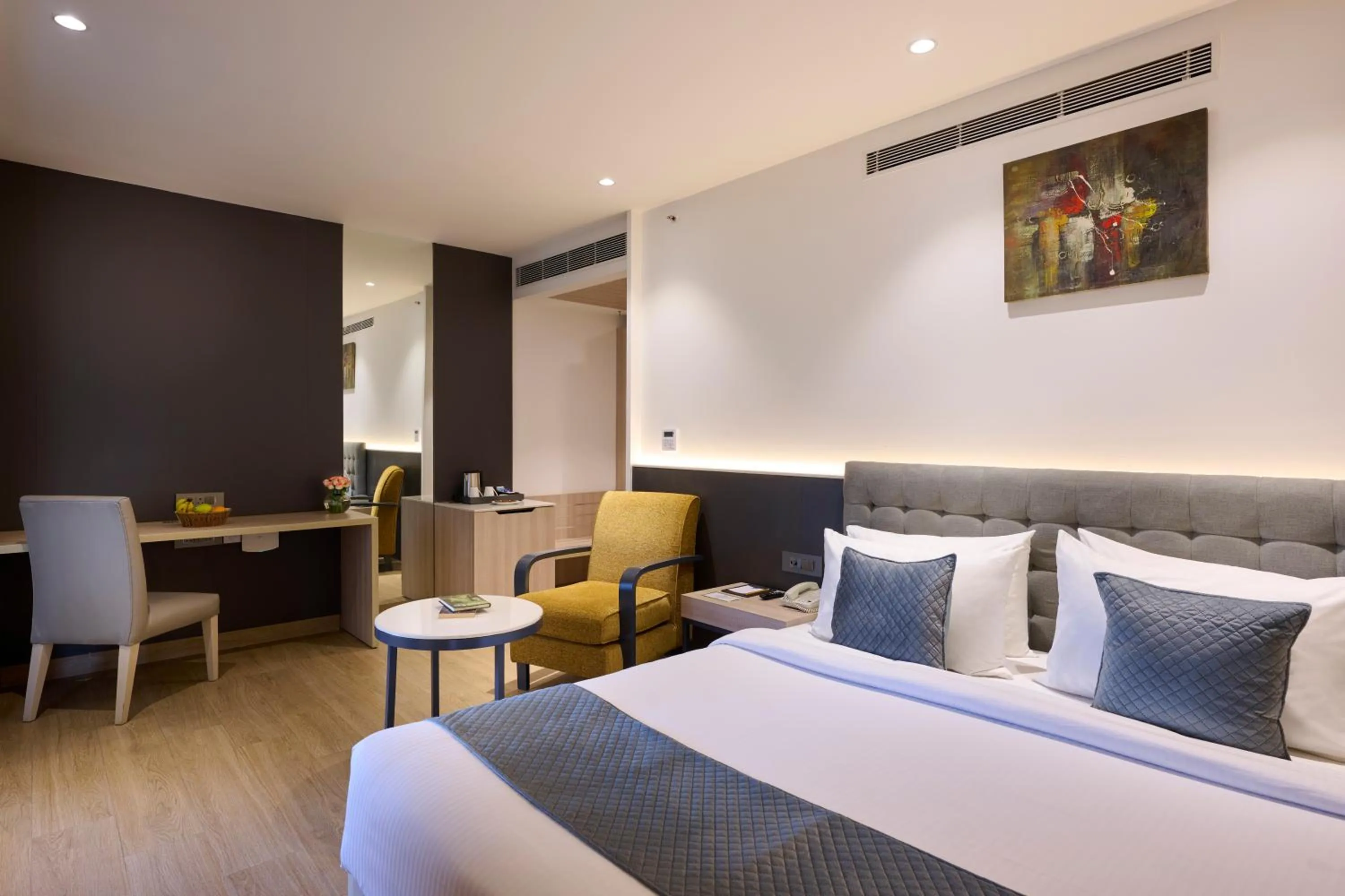 Bed in Delite Sarovar Portico Faridabad