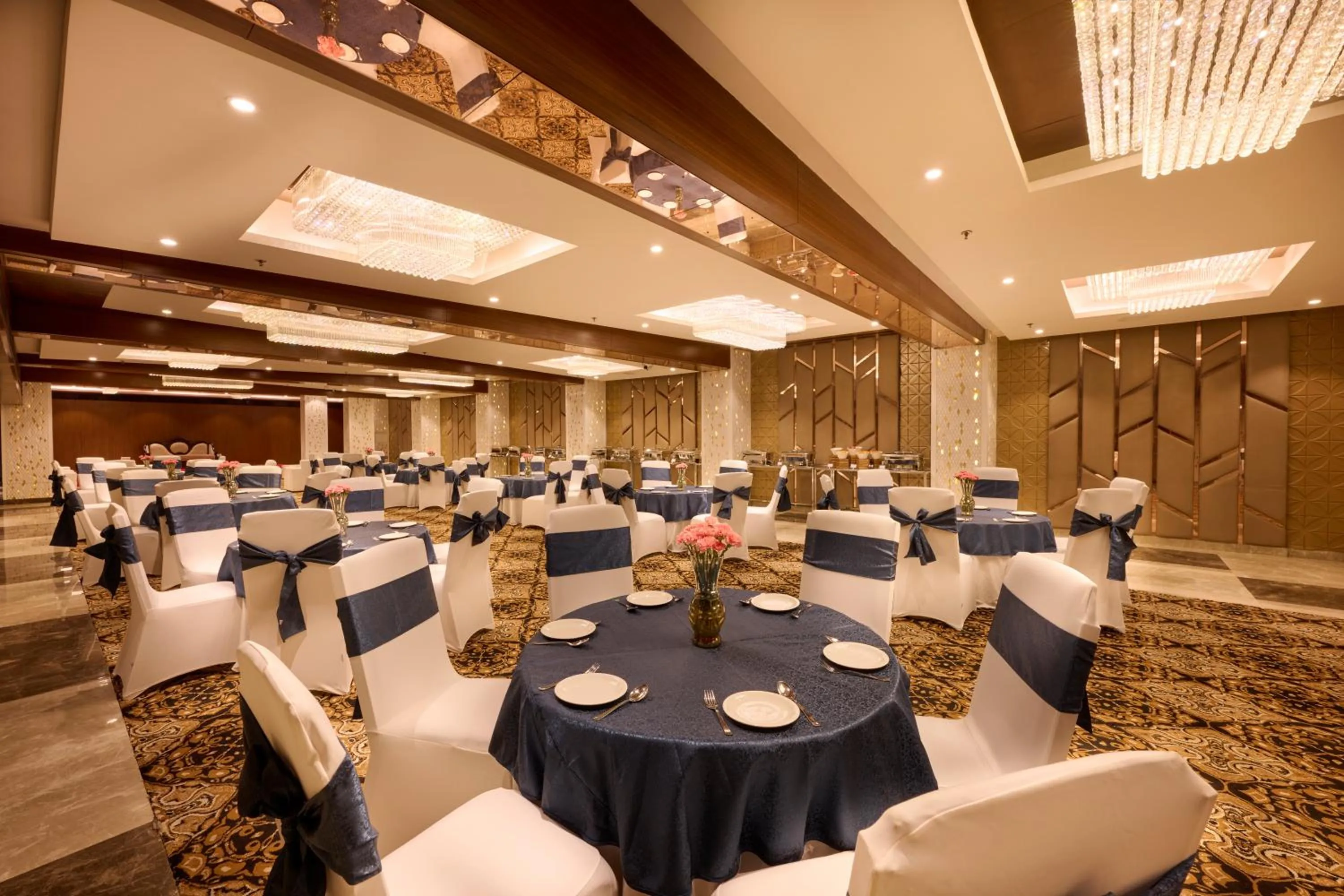 Banquet/Function facilities in Delite Sarovar Portico Faridabad