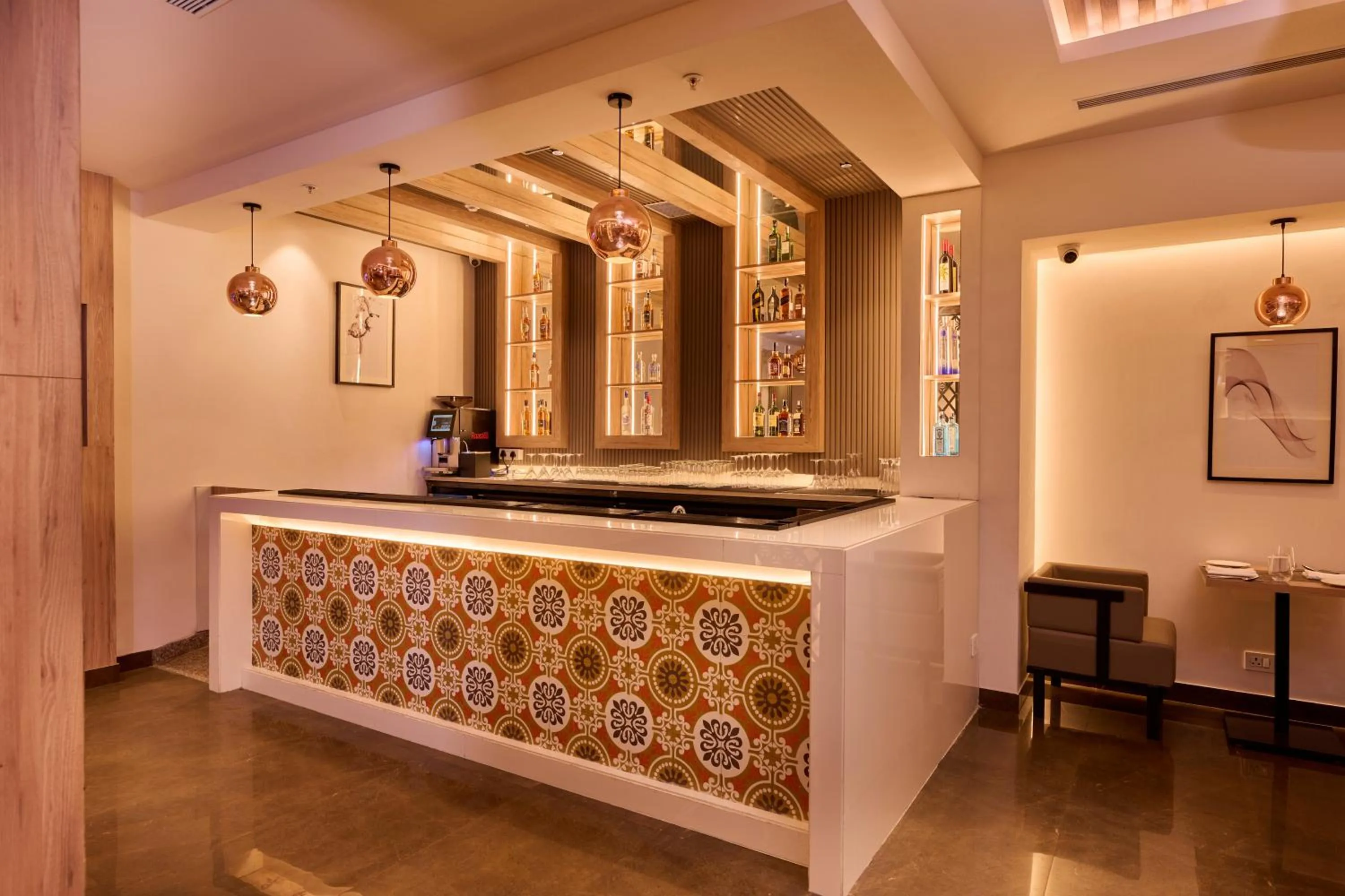 Restaurant/places to eat in Delite Sarovar Portico Faridabad