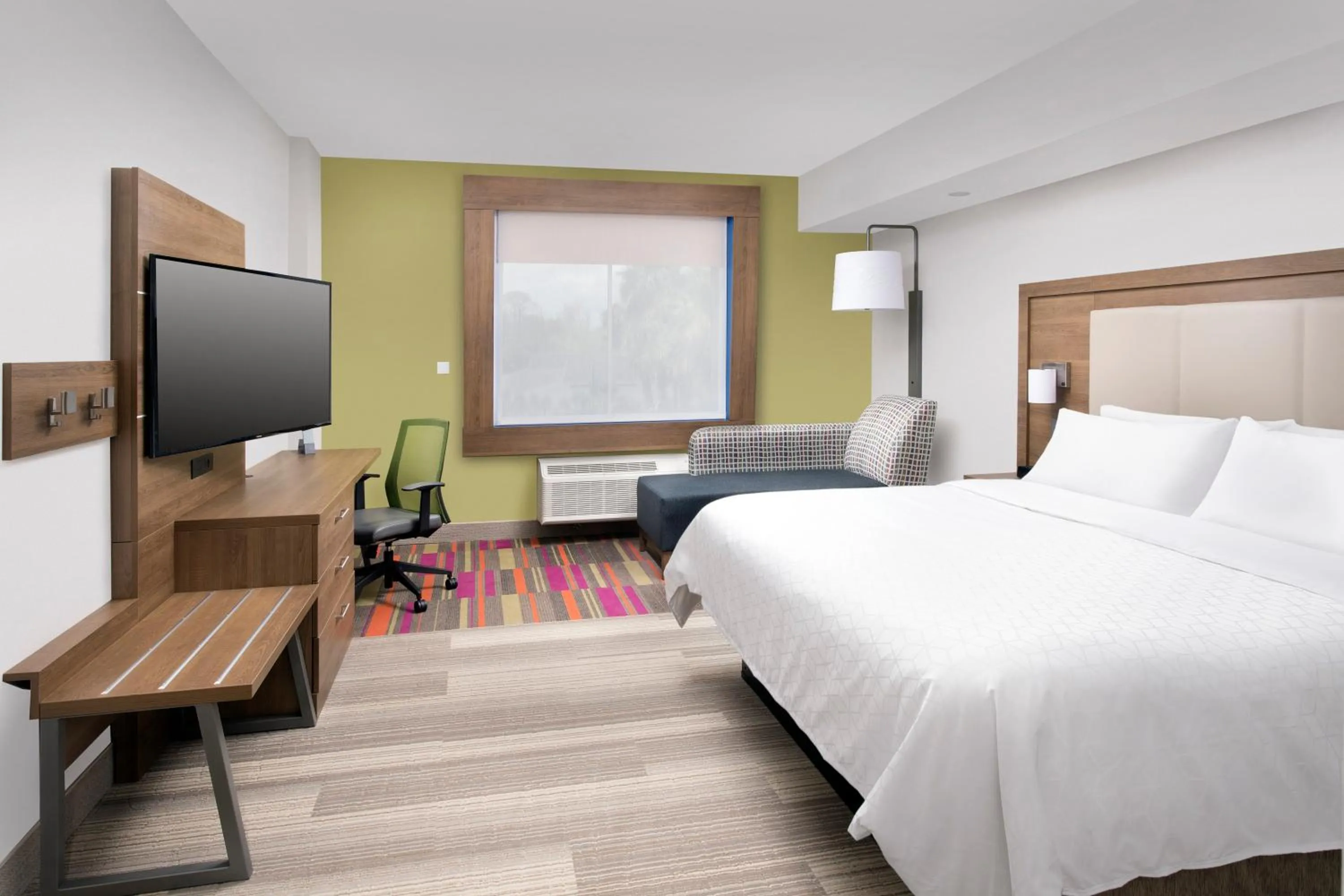 Photo of the whole room, Bed in Holiday Inn Express Jacksonville Beach by IHG