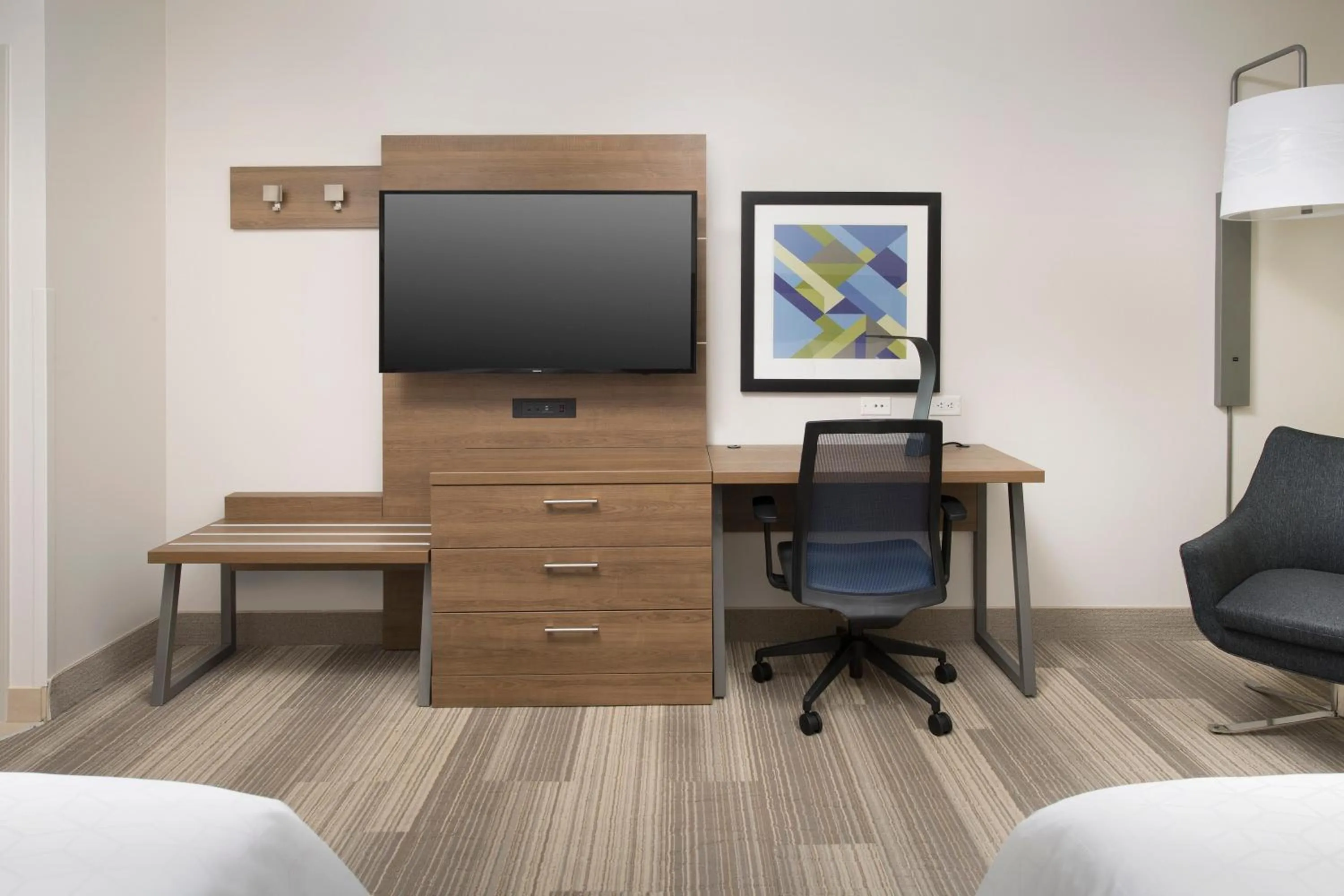 Photo of the whole room, Bed in Holiday Inn Express Jacksonville Beach by IHG