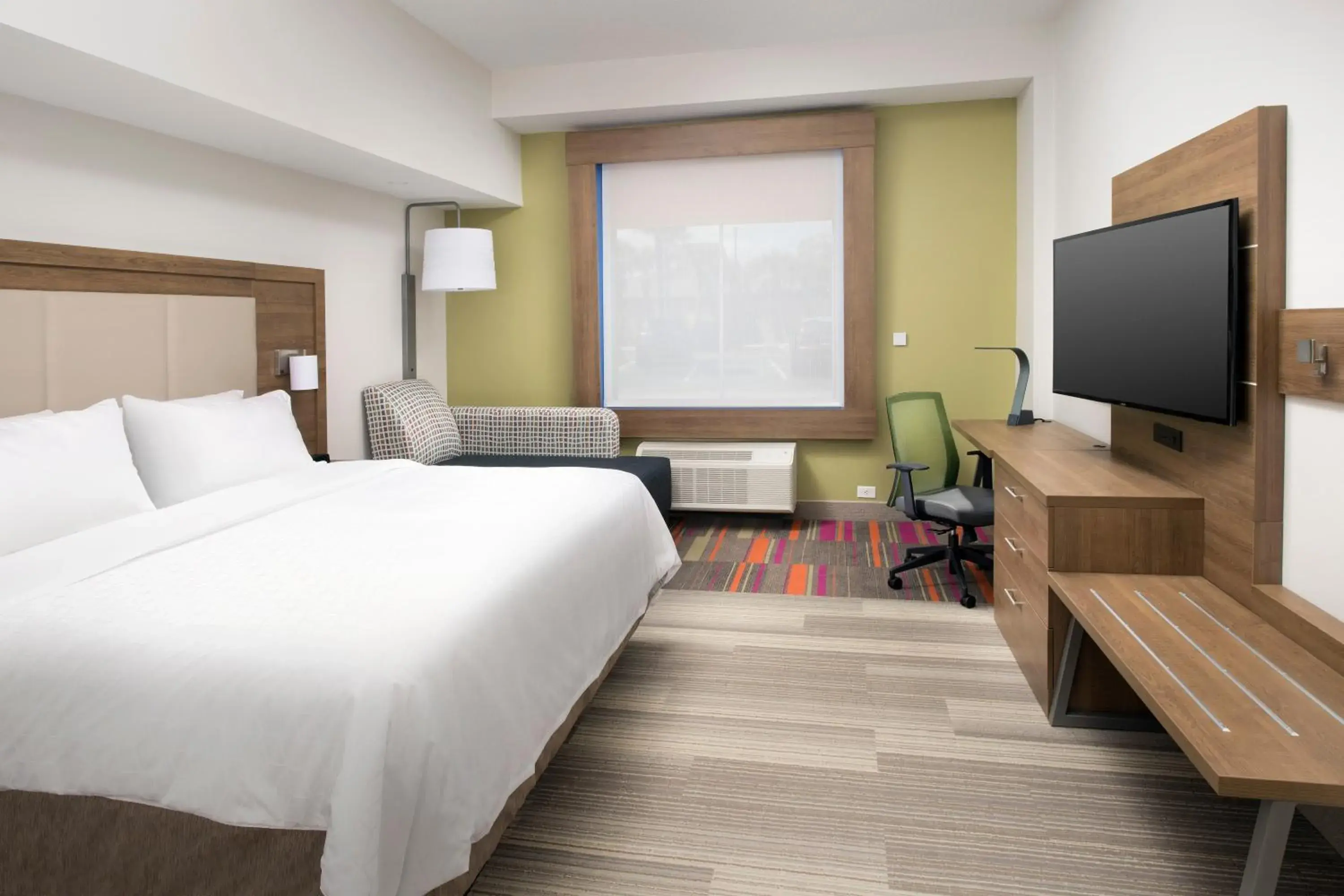 King Room - Mobility Access/Hearing Accessible in Holiday Inn Express Jacksonville Beach by IHG King Room - Mobility Access/Hearing Accessible in Holiday Inn Express Jacksonville Beach by IHG