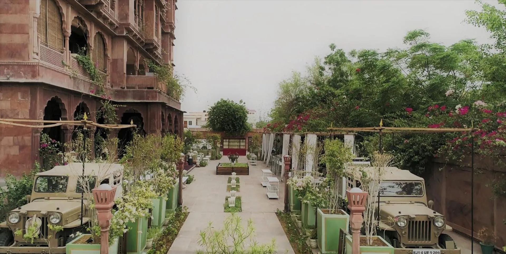 Facade/entrance in Narendra Bhawan