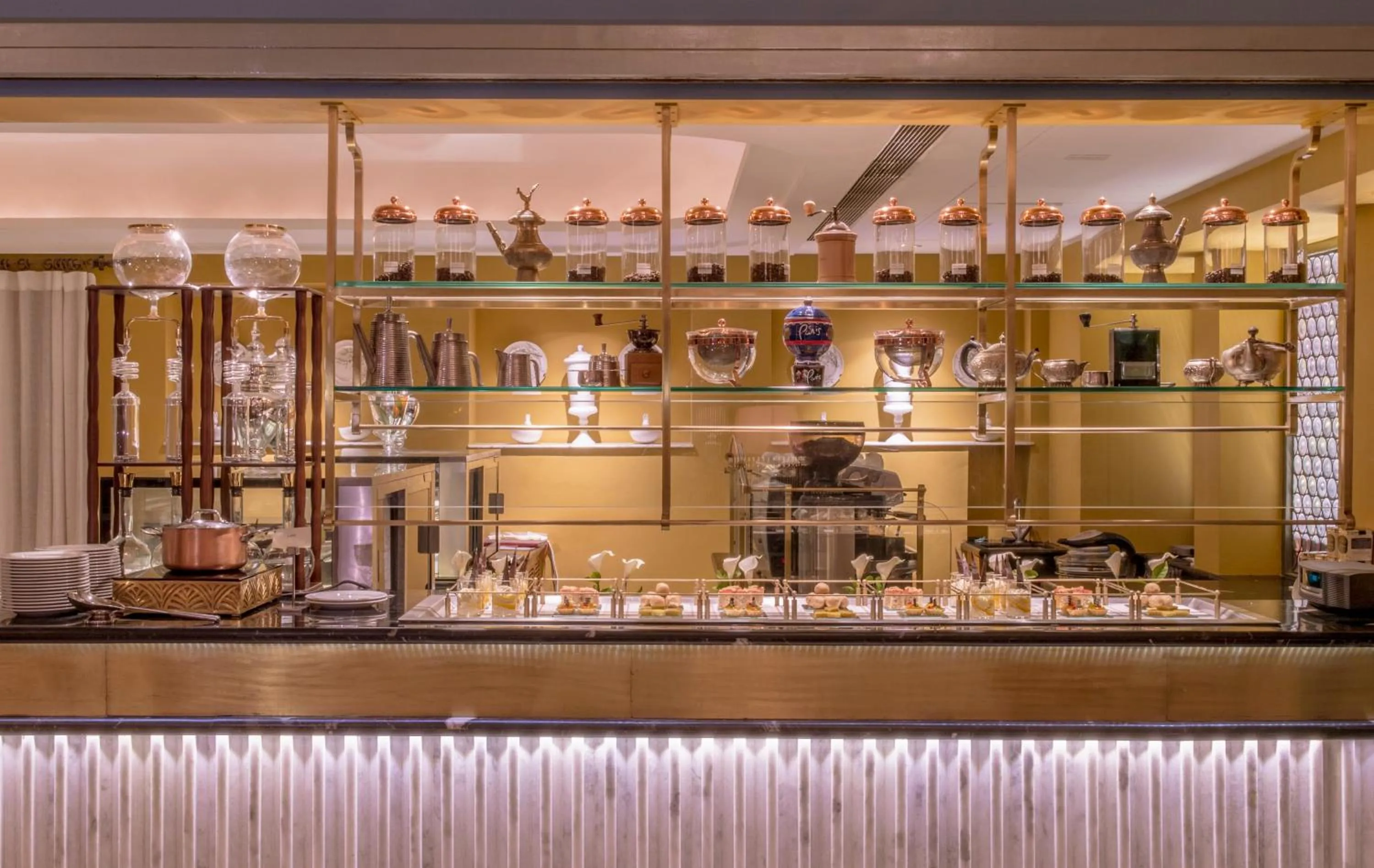 Food and drinks in Narendra Bhawan