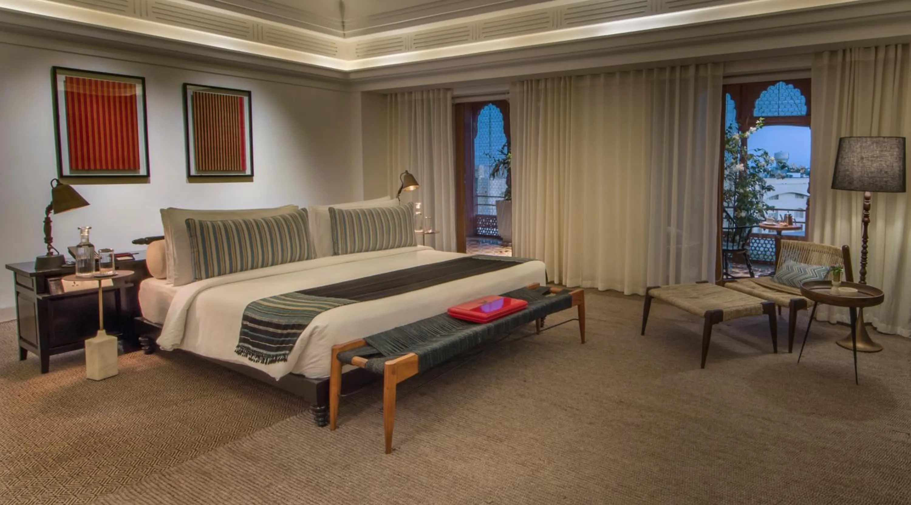 Bedroom, Bed in Narendra Bhawan