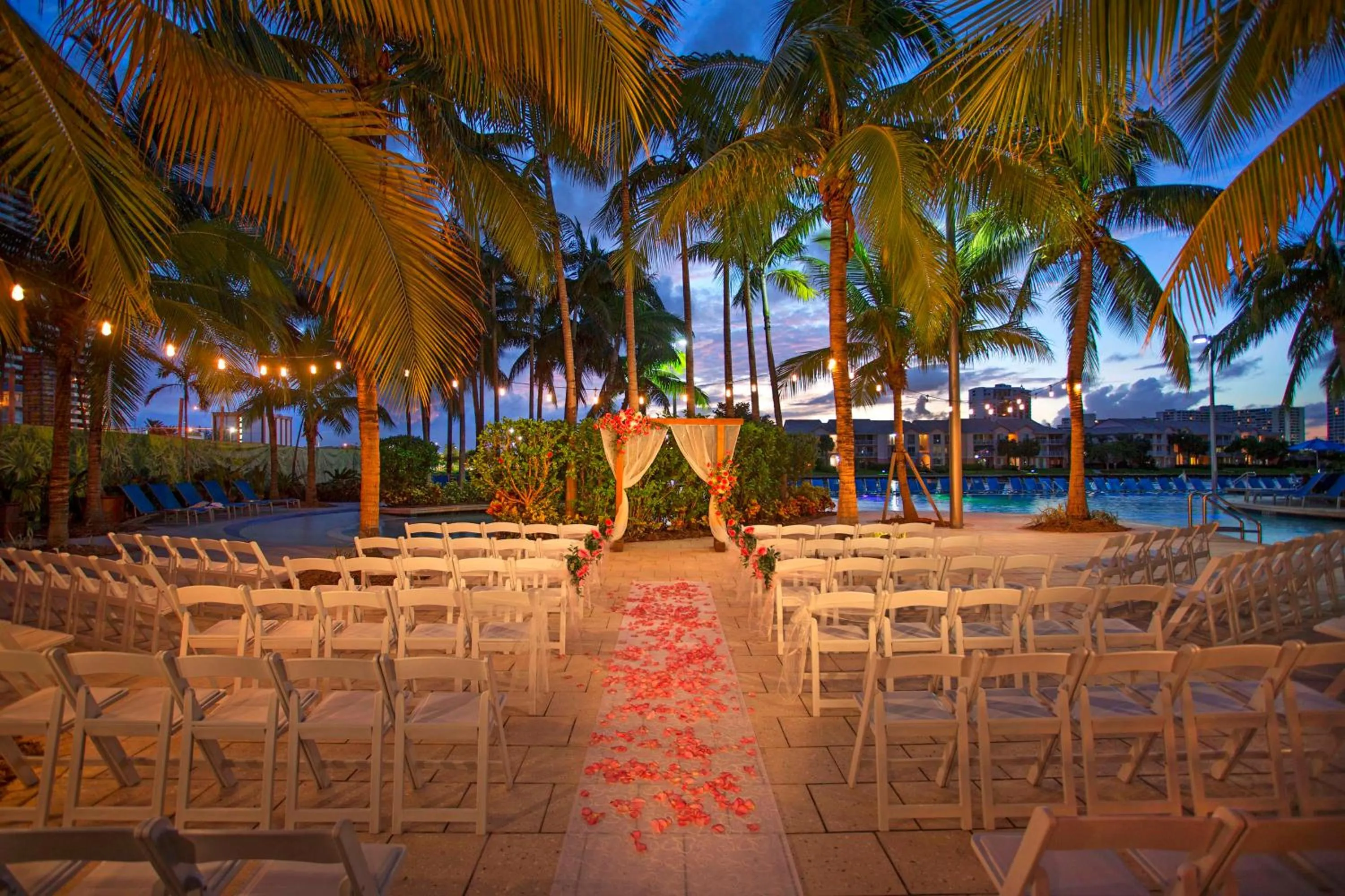 Pool view in DoubleTree Resort Hollywood Beach