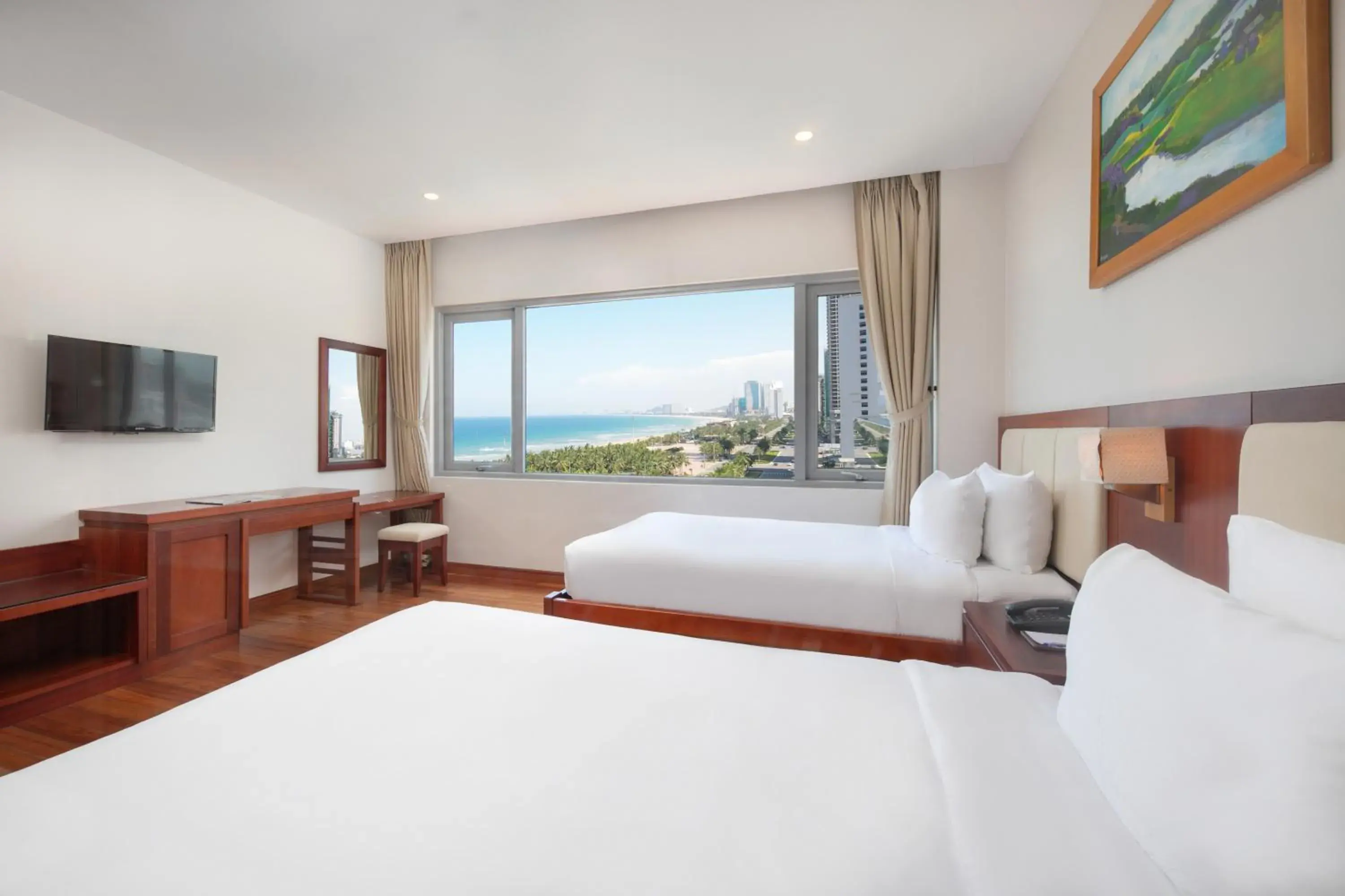 Deluxe Twin Room with Sea View in Sekong Hotel Da Nang Deluxe Twin Room with Sea View in Sekong Hotel Da Nang