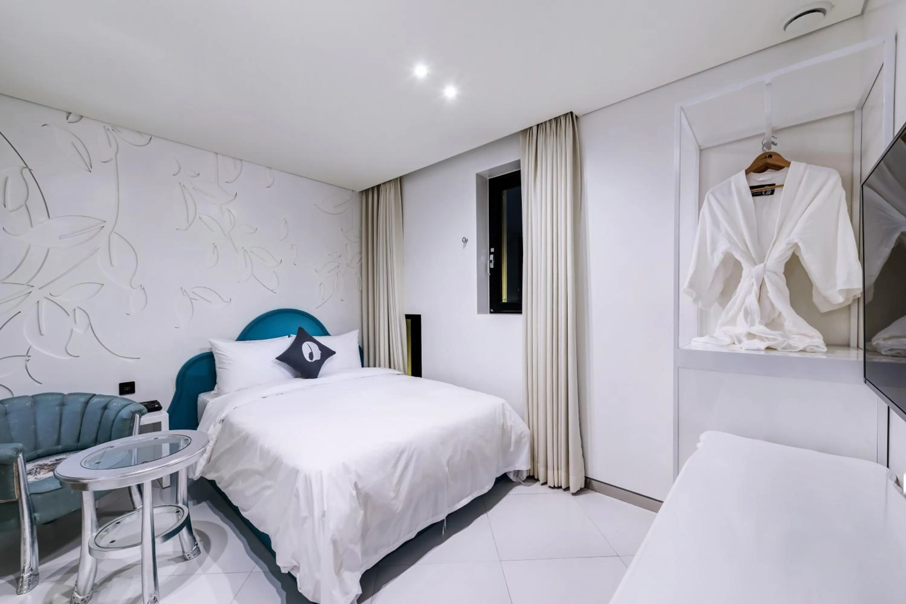 Photo of the whole room, Bed in Hotel The Designers Kondae