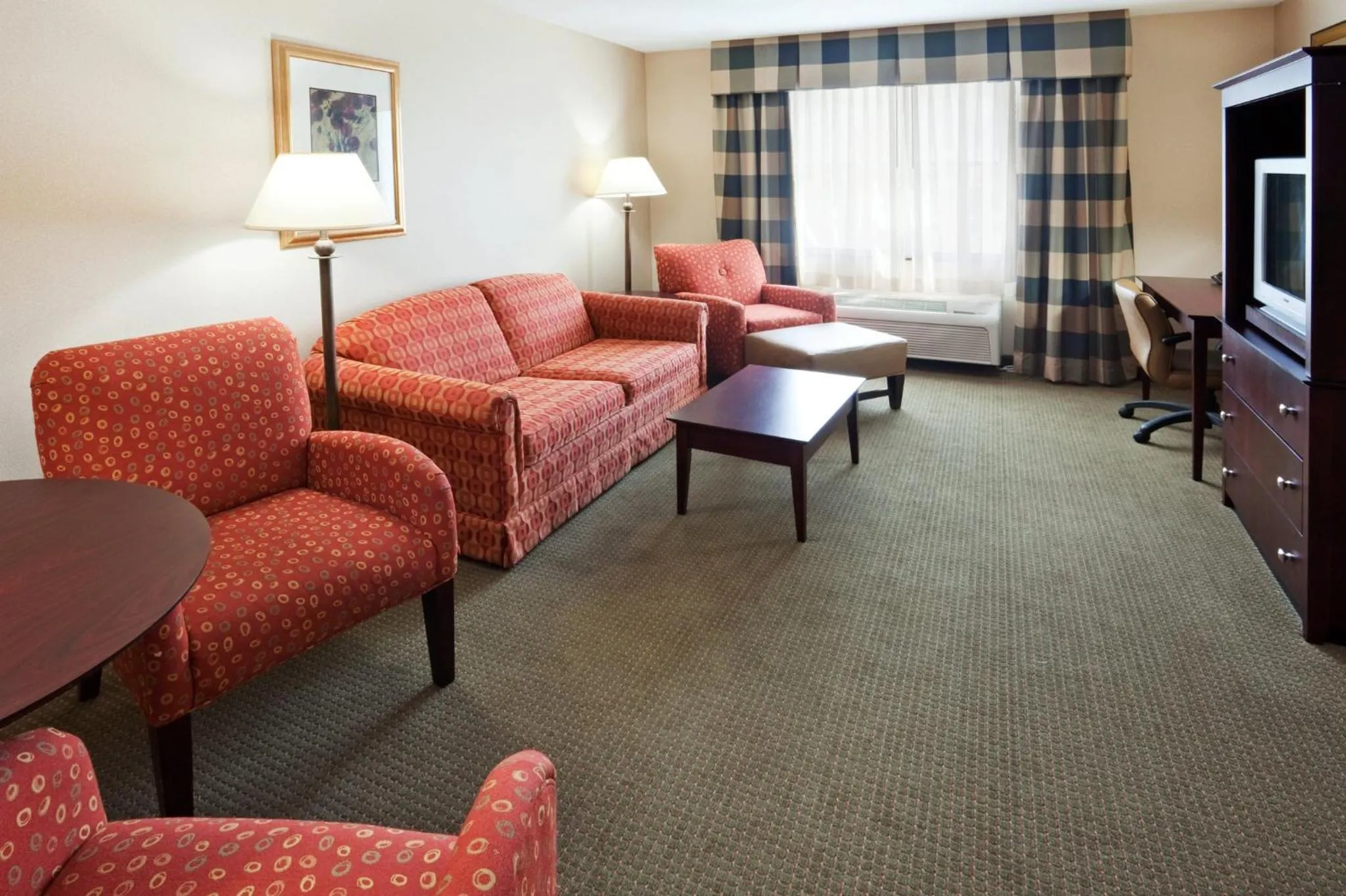 Photo of the whole room in Holiday Inn Express Hotel & Suites Freeport by IHG