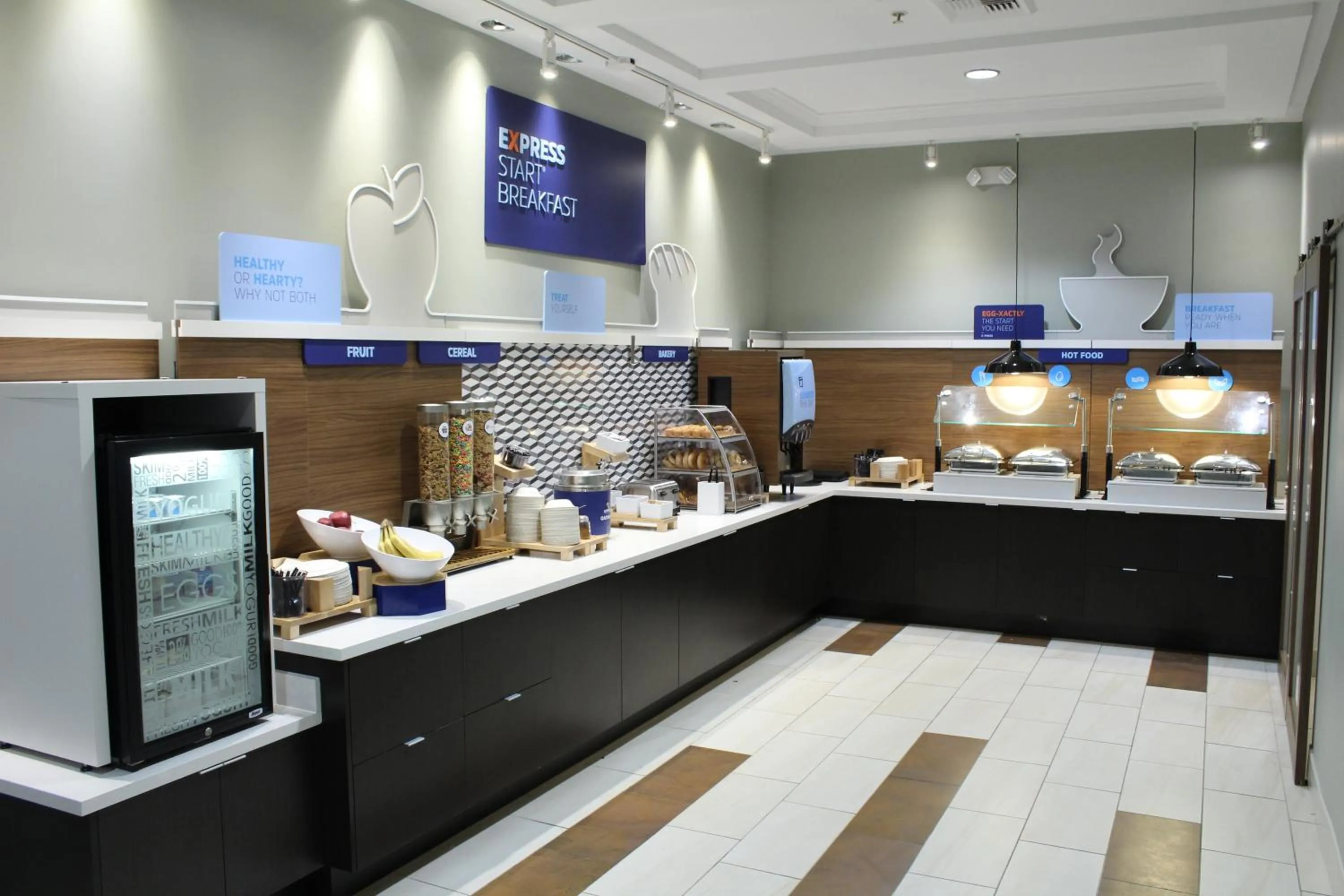 Breakfast in Holiday Inn Express Hotel & Suites Napa Valley-American Canyon by IHG