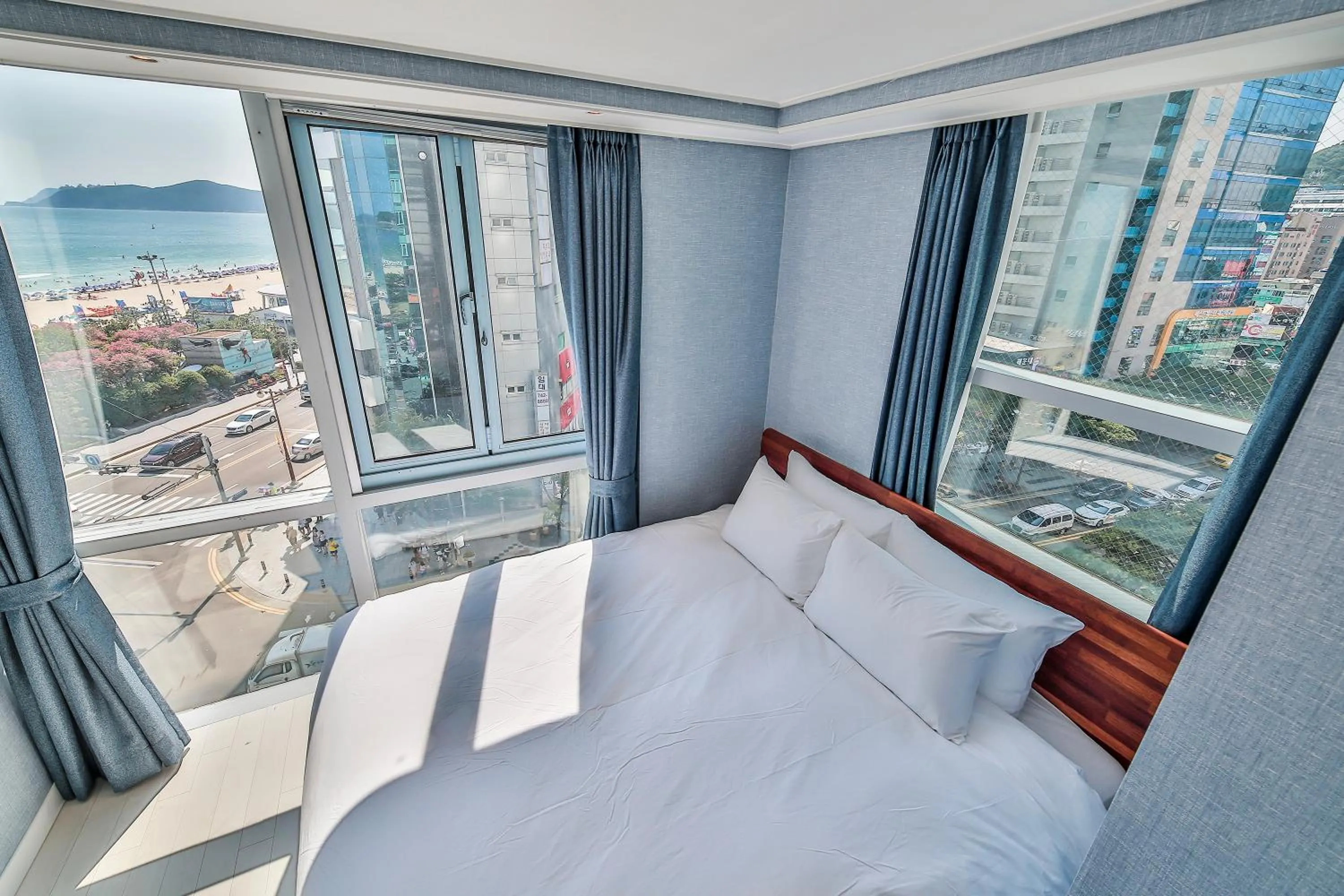 Decorative detail, Bed in Elysia Boutique Hotel