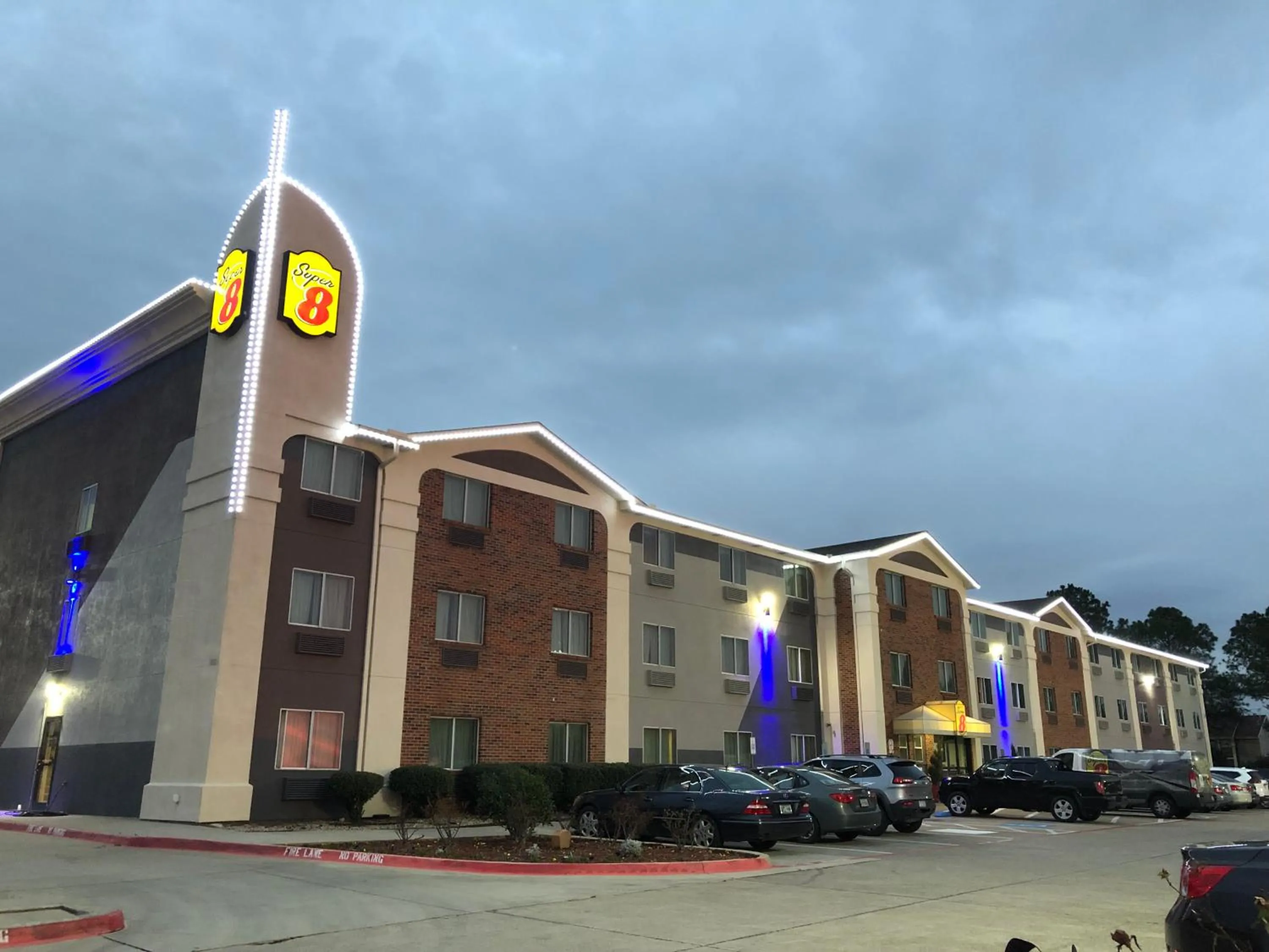 Property building in Super 8 by Wyndham Bedford DFW Airport West