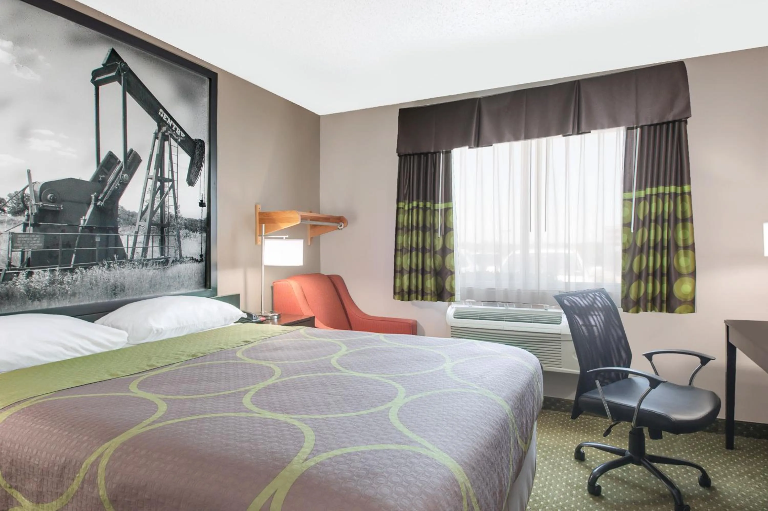 Day, Bed in Super 8 by Wyndham Bedford DFW Airport West