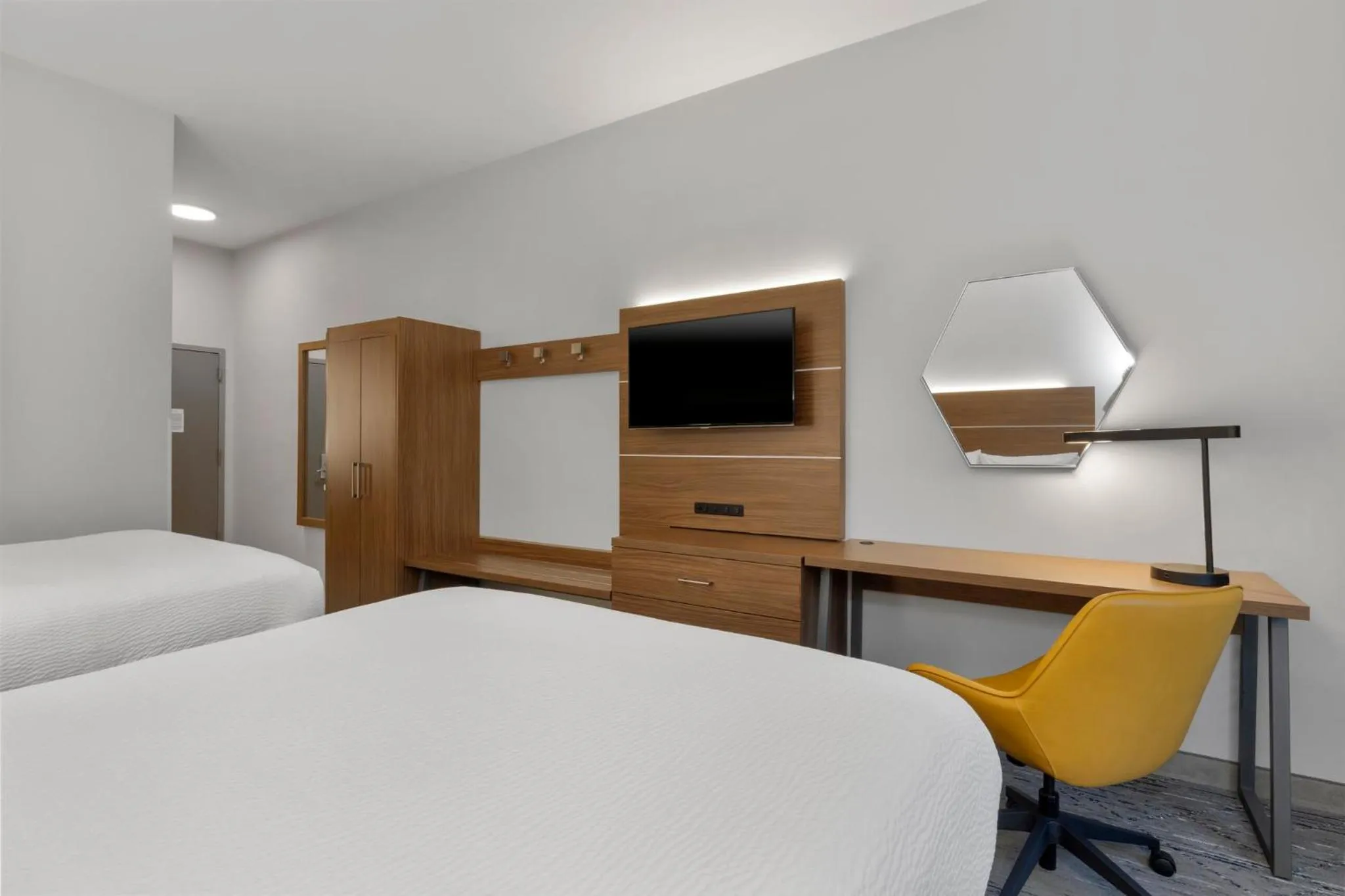 Photo of the whole room, Bed in Holiday Inn Express Hotel & Suites West Coxsackie by IHG