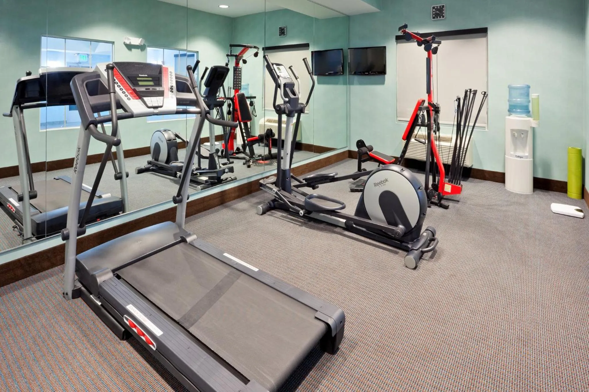 Fitness centre/facilities in Holiday Inn Express Hotel & Suites West Coxsackie by IHG
