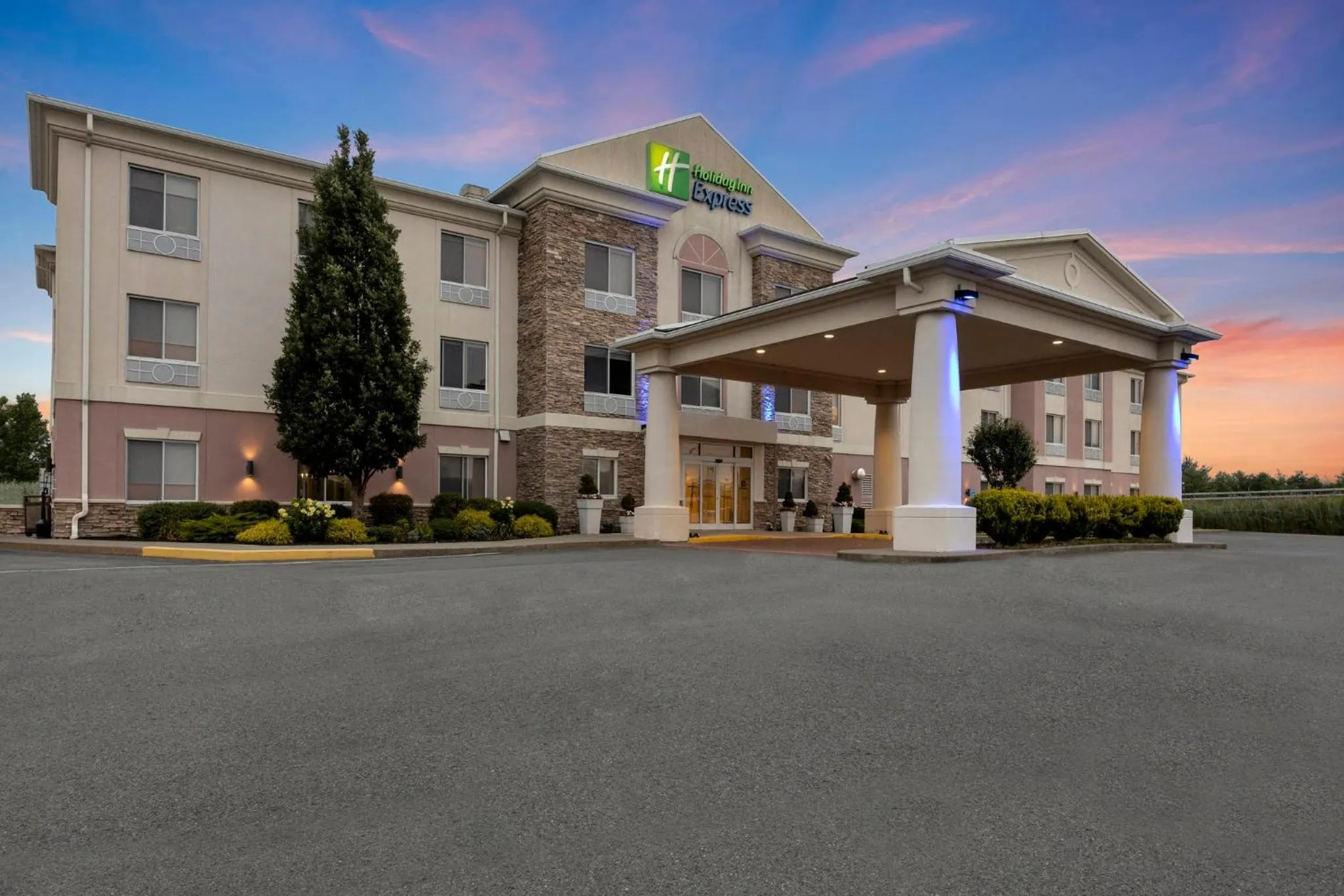 Property building in Holiday Inn Express Hotel & Suites West Coxsackie by IHG