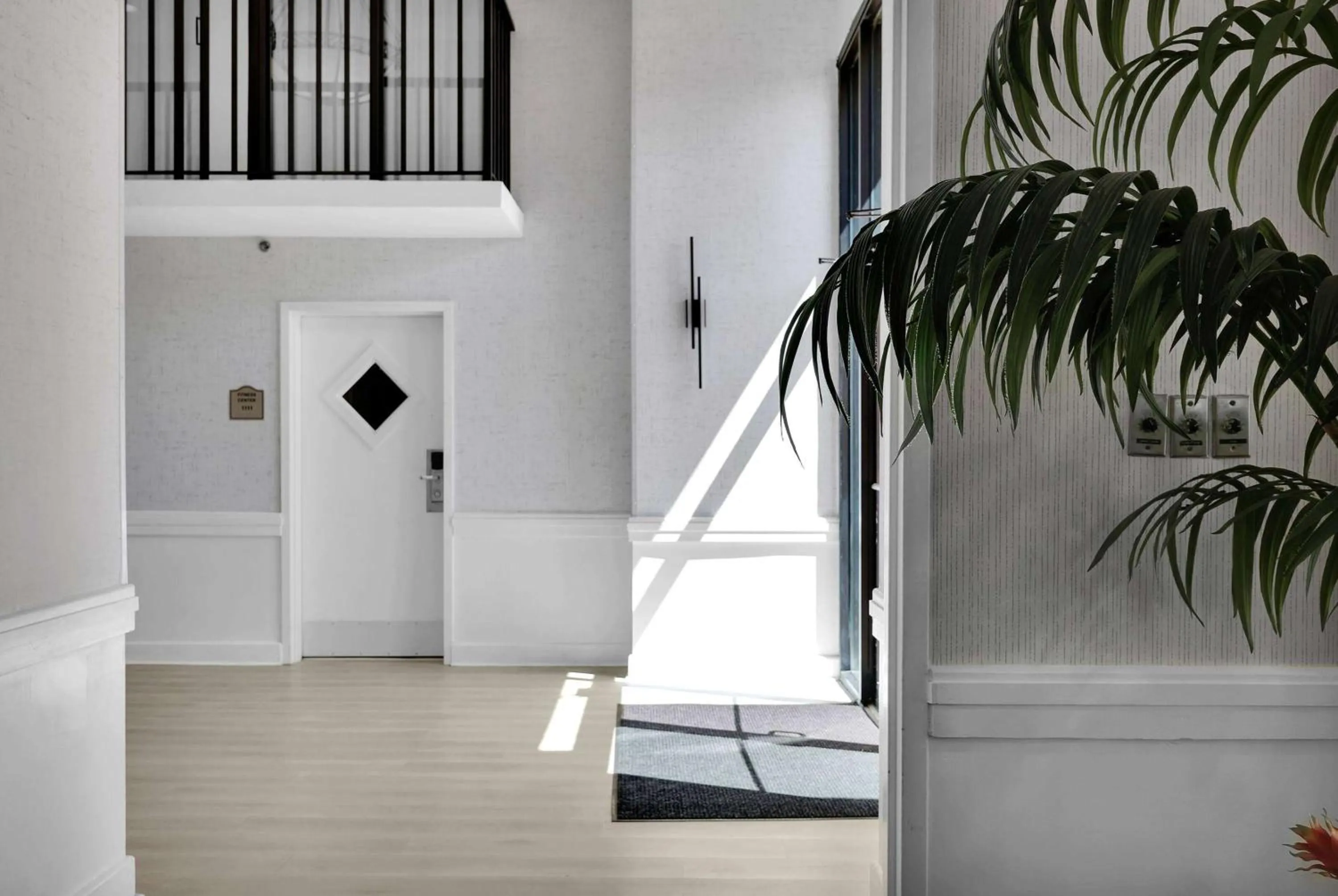 Kitchen or kitchenette in Ramada by Wyndham Jacksonville I-95 by Butler Blvd