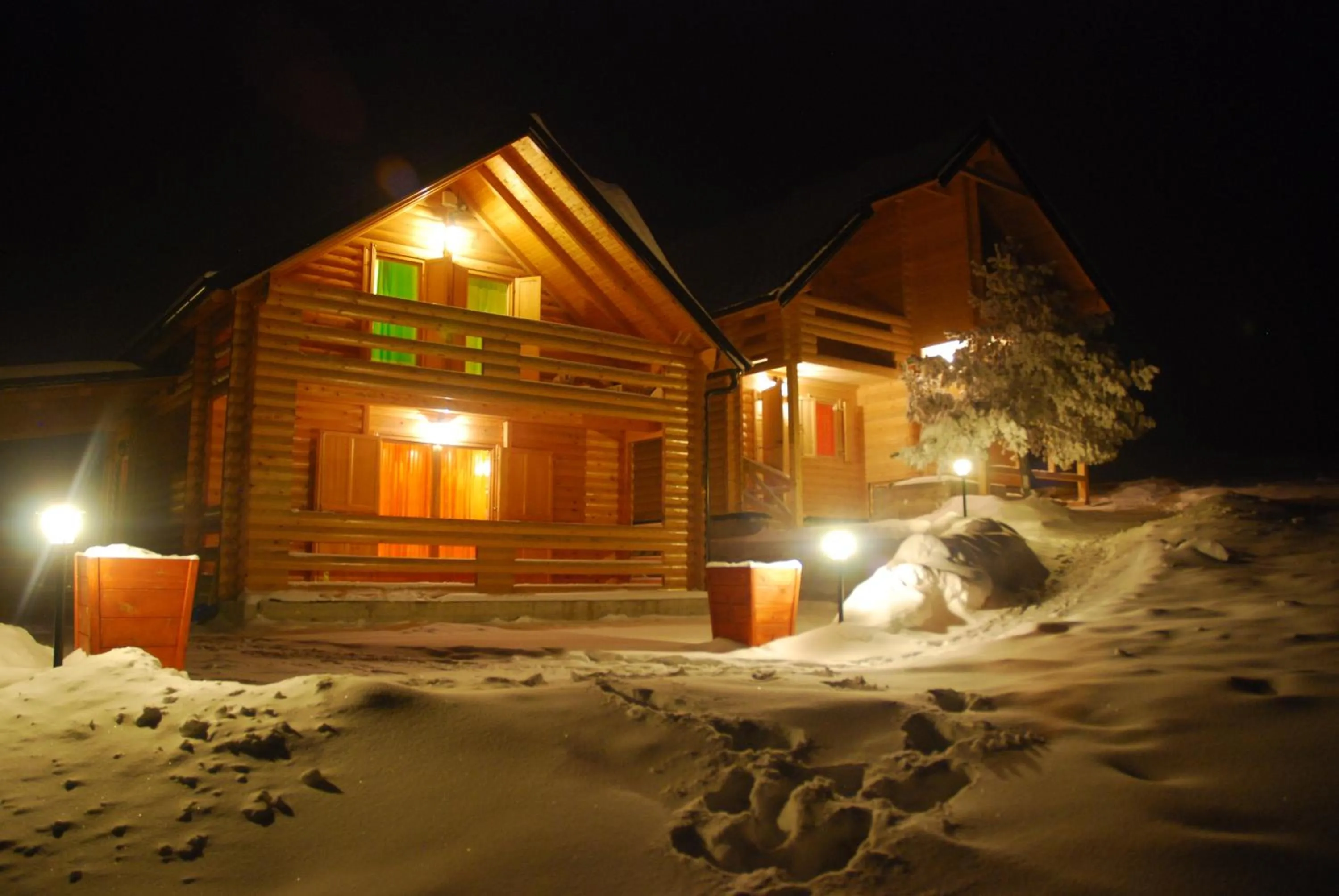 Property building in Brvnare Bor
