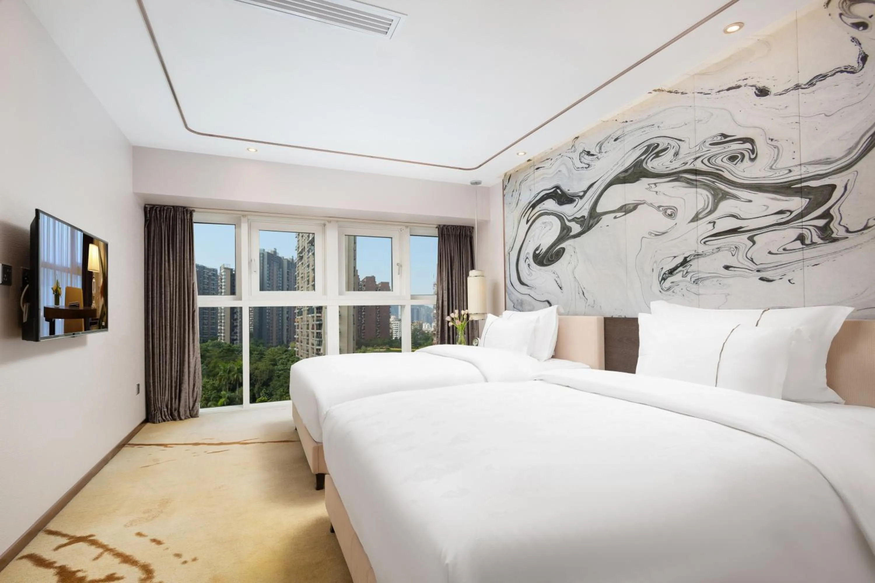 Bed in Shenzhen Bay Hisoar Hotel