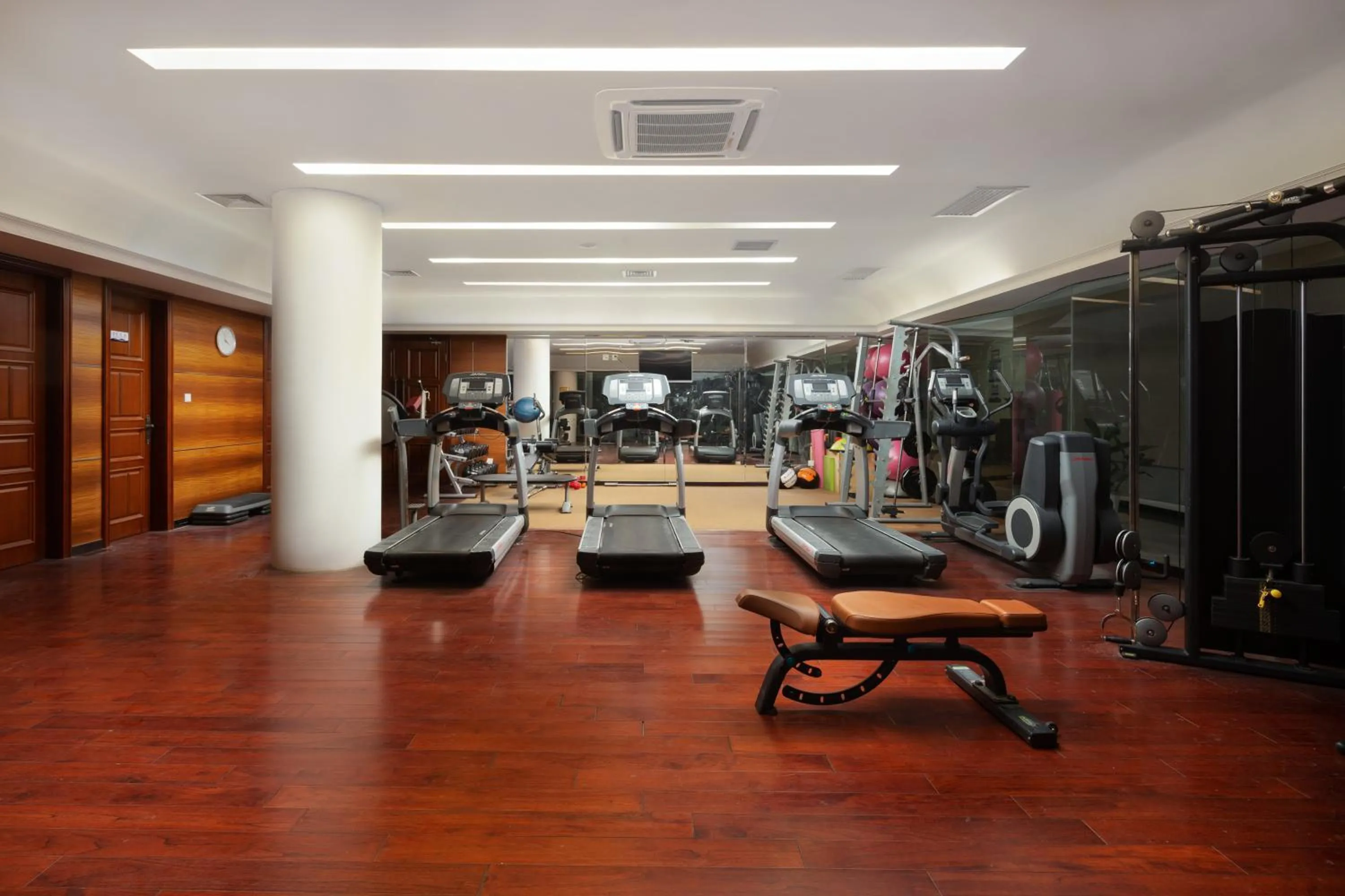 Shenzhen Bay Hisoar Hotel