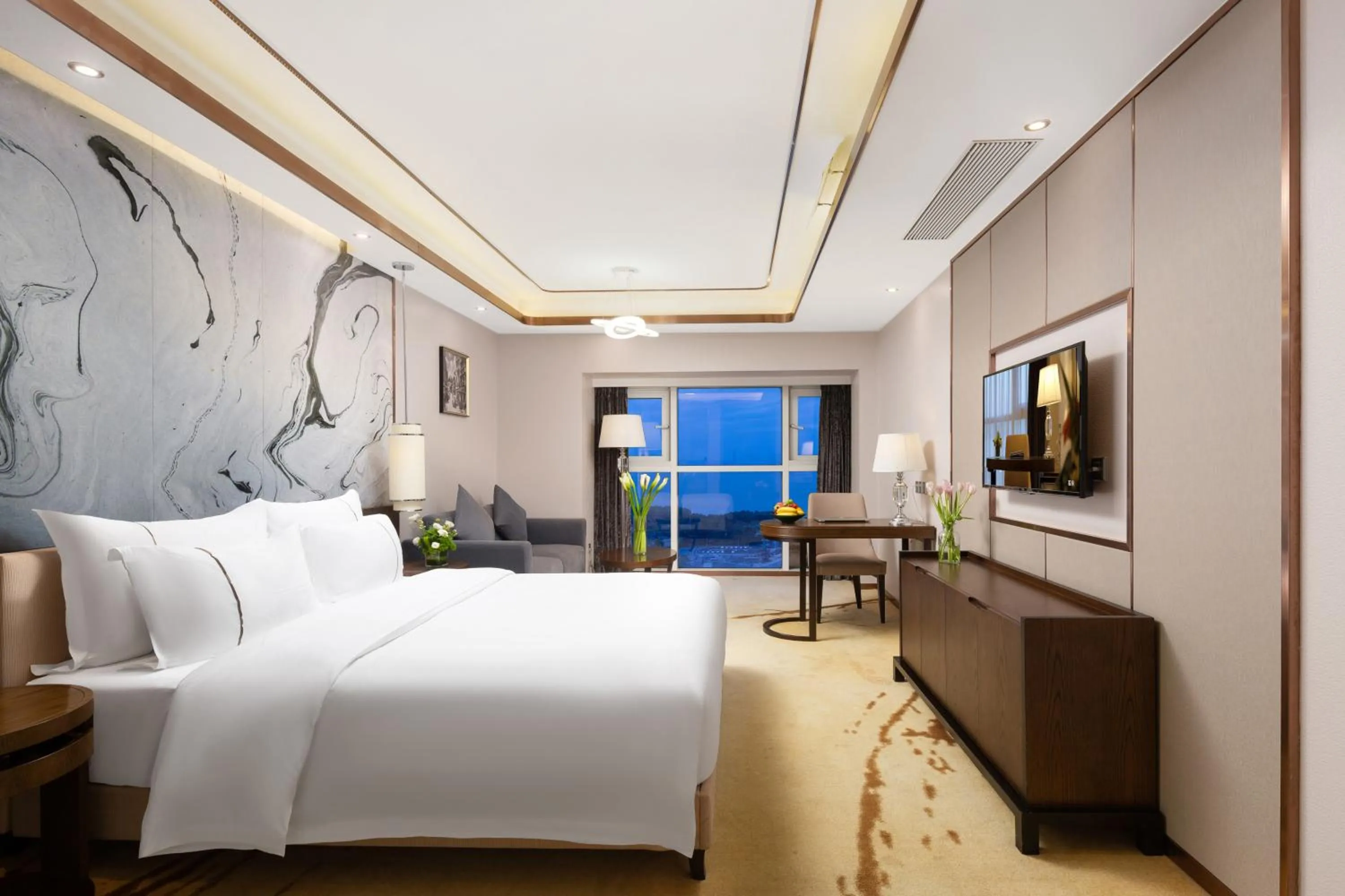 Bed in Shenzhen Bay Hisoar Hotel