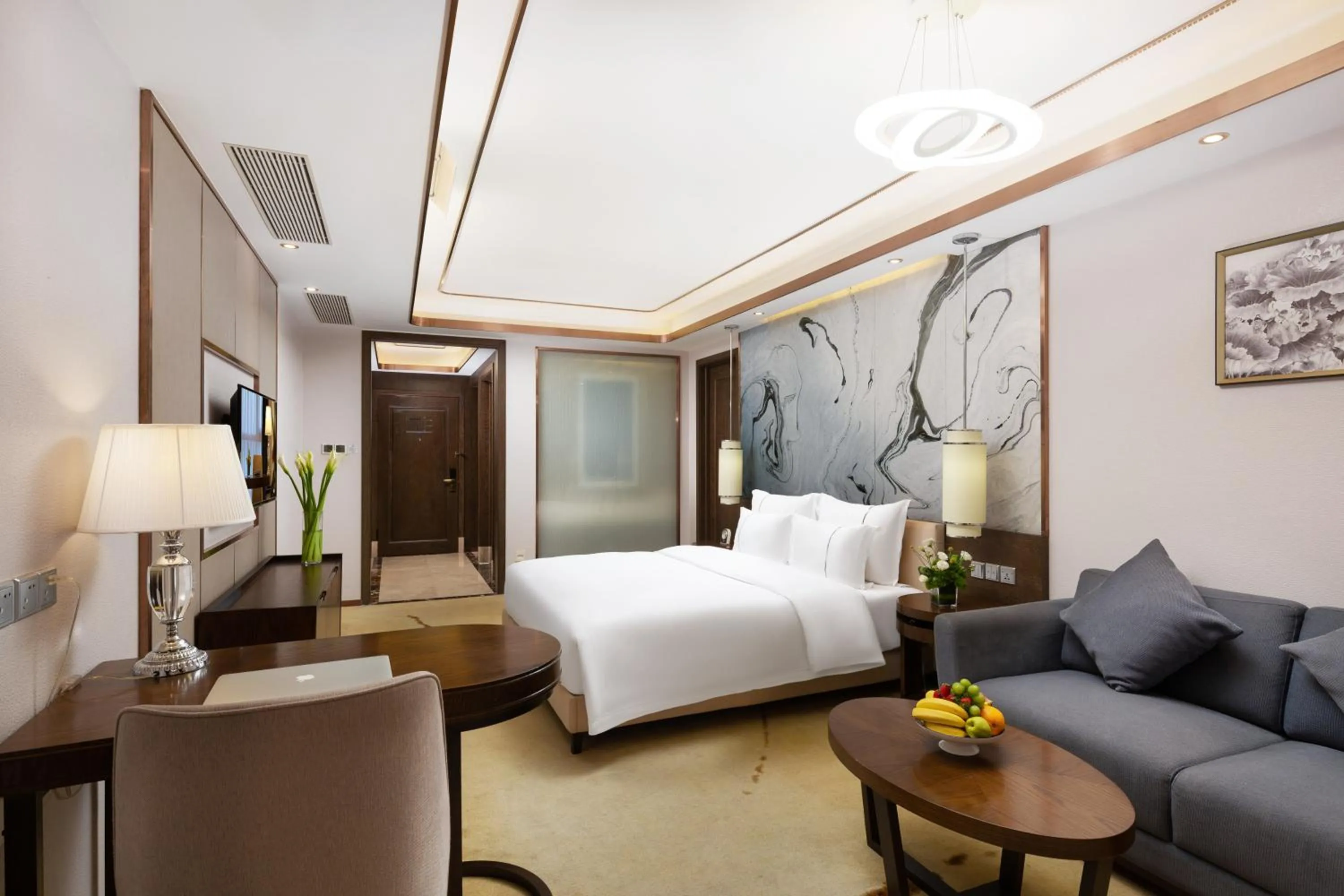 Bed in Shenzhen Bay Hisoar Hotel