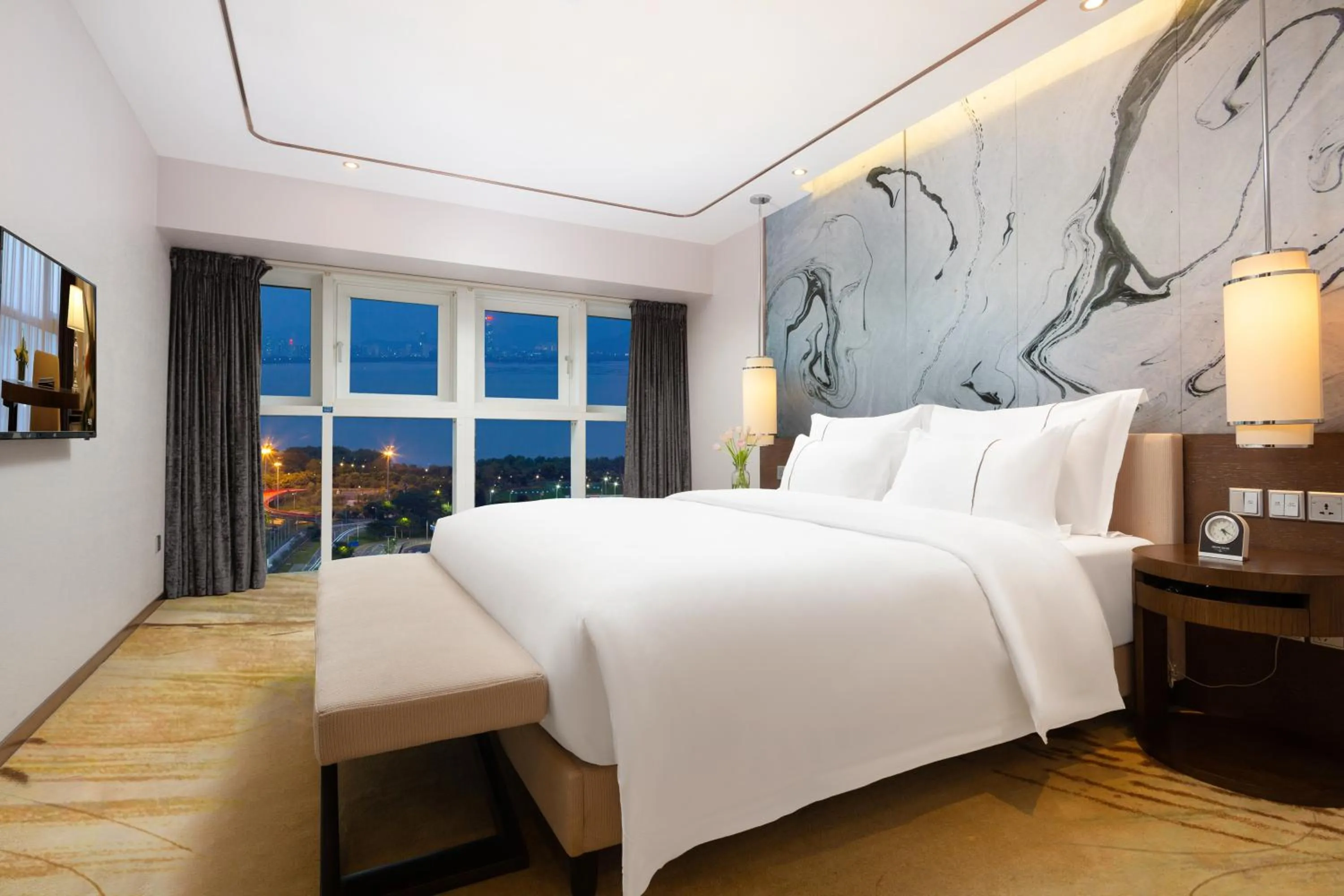 Bed in Shenzhen Bay Hisoar Hotel