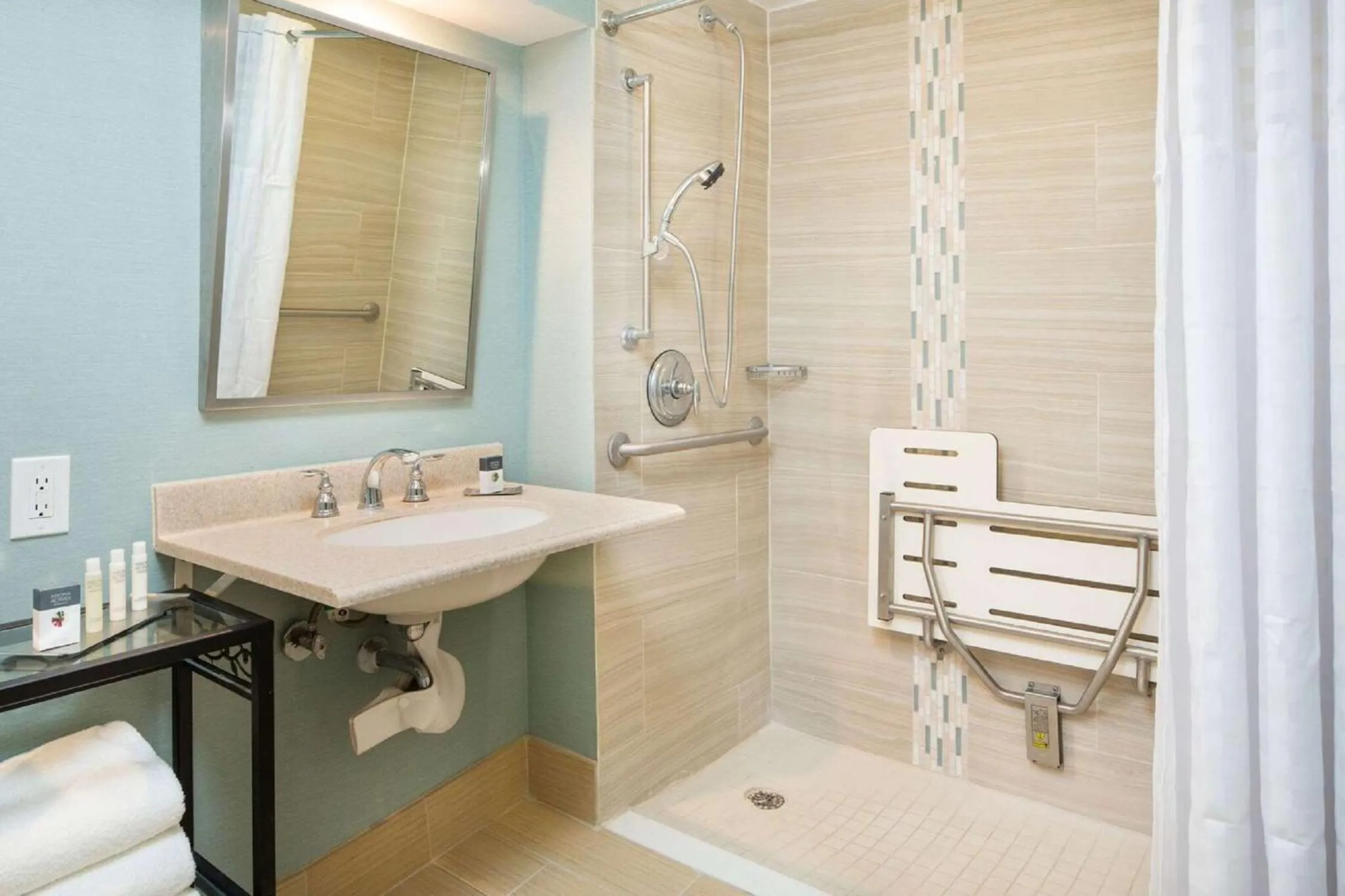 Bathroom in DoubleTree by Hilton Jacksonville Riverfront, FL