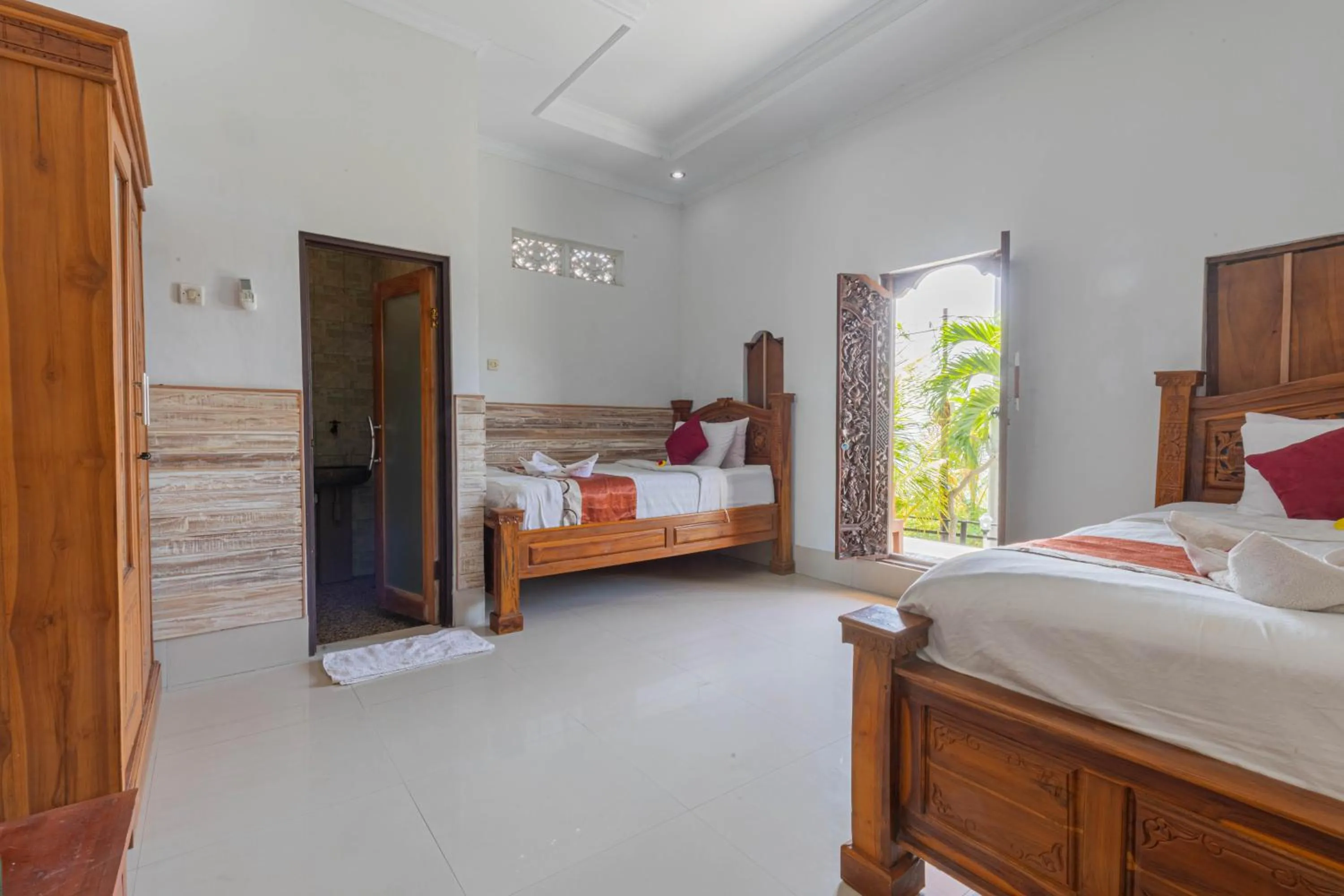 Photo of the whole room, Bed in Manta Cottages with Sea View