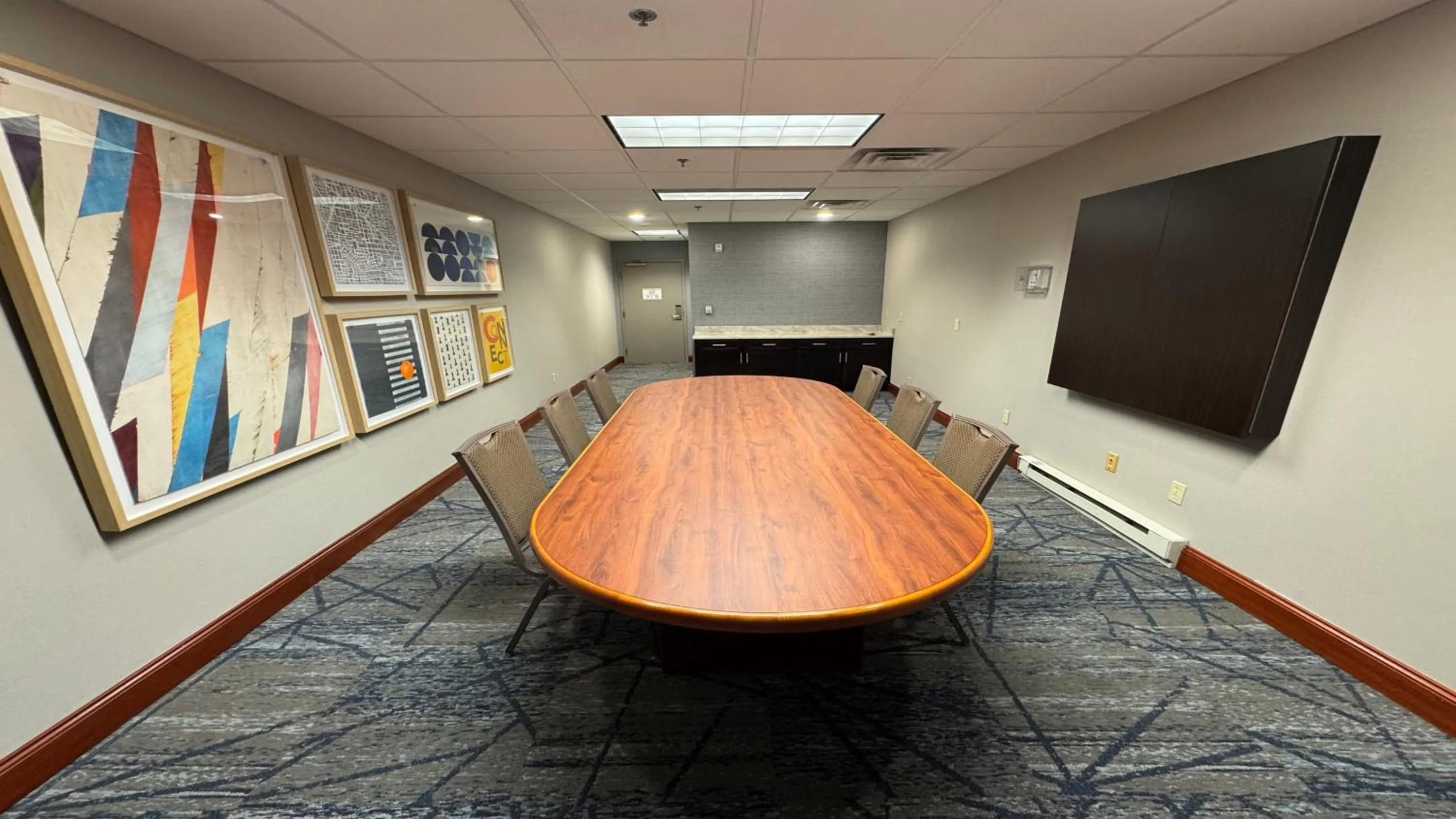 Meeting/conference room in Holiday Inn Express Hotel & Suites Grand Rapids-North by IHG