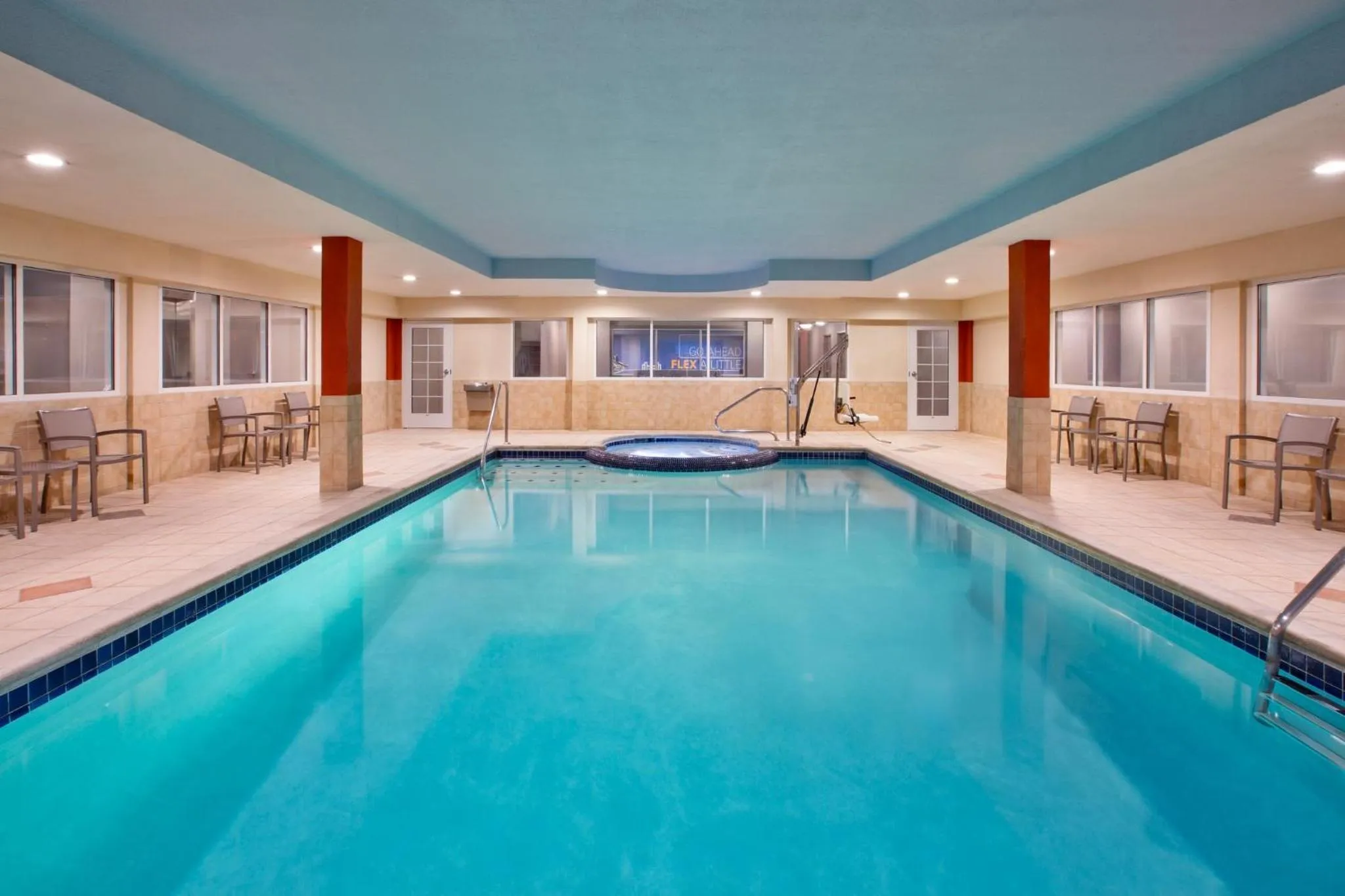 Swimming pool in Holiday Inn Express Hotel & Suites Grand Rapids-North by IHG