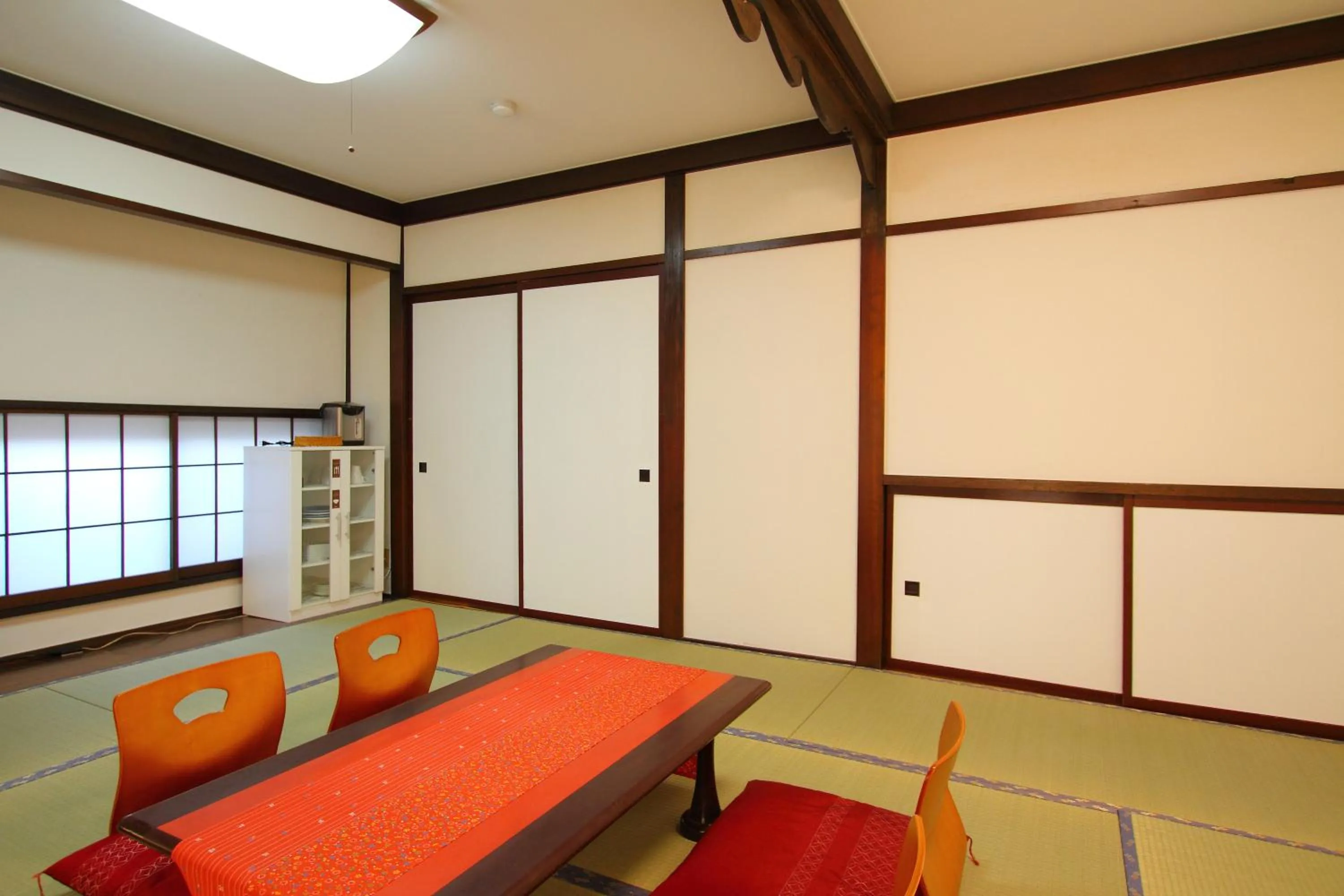 Photo of the whole room in Guesthouse Fujinokura Kawaguchiko Ekimaeten