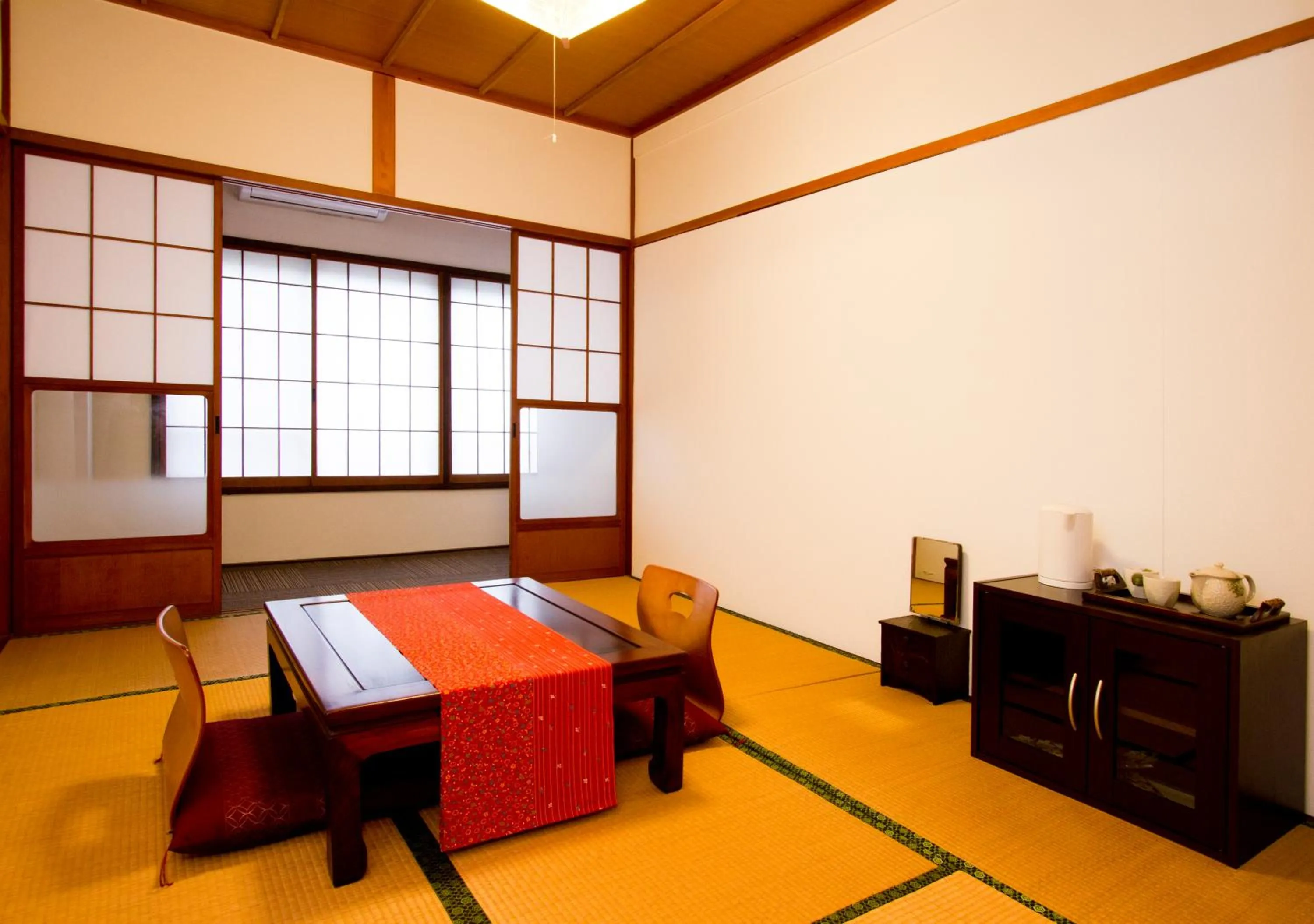 Photo of the whole room in Guesthouse Fujinokura Kawaguchiko Ekimaeten