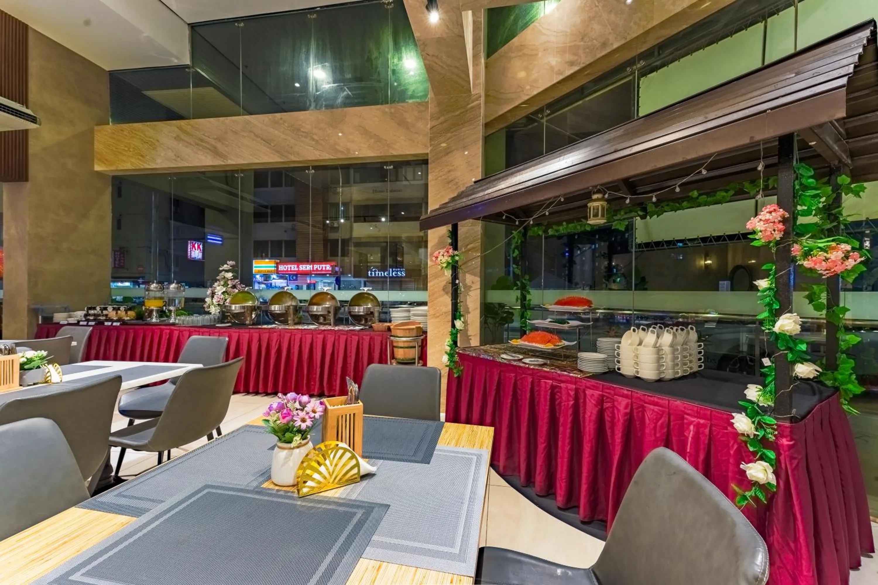 Restaurant/places to eat in Lazdana Hotel Kuala Lumpur