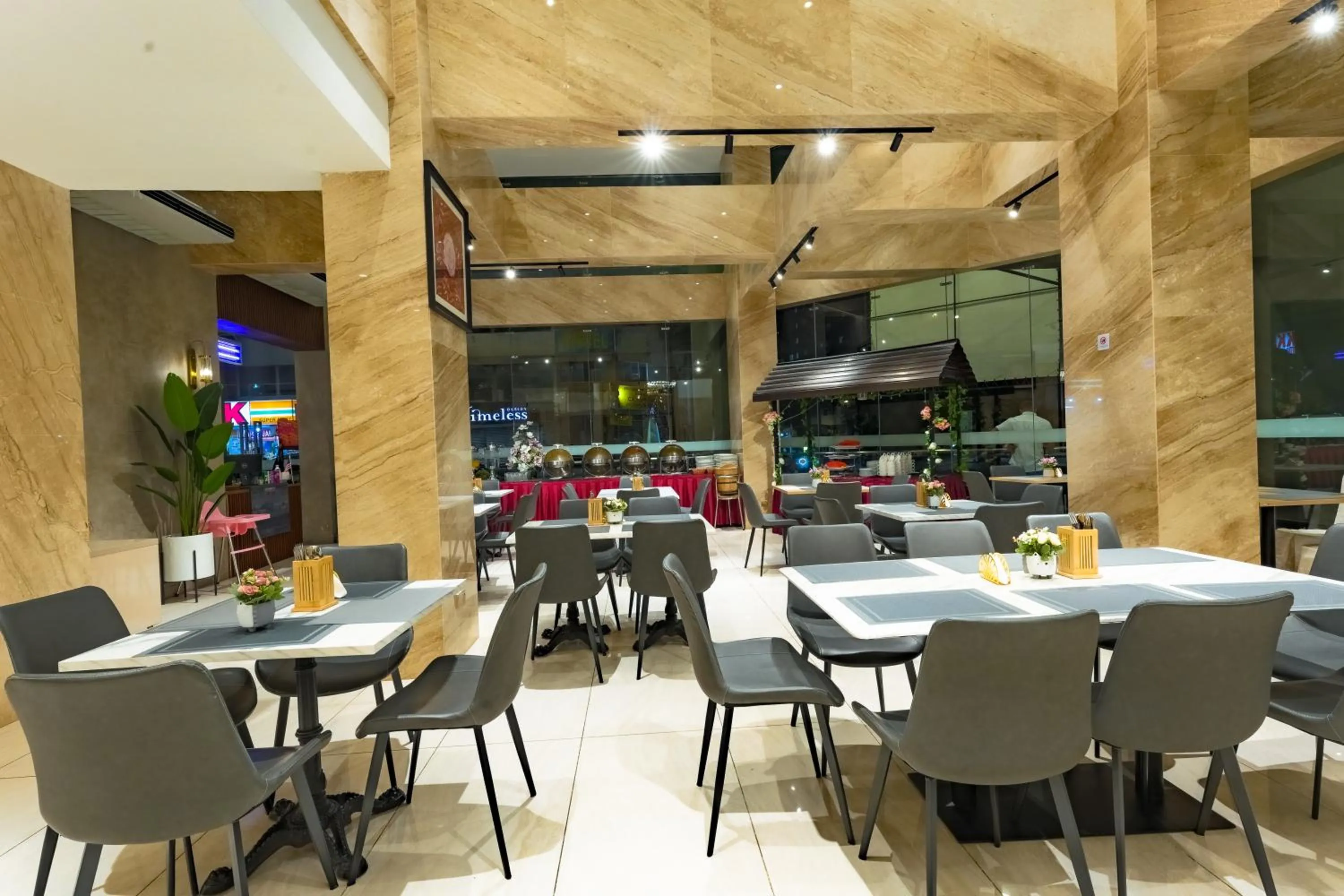 Restaurant/places to eat in Lazdana Hotel Kuala Lumpur