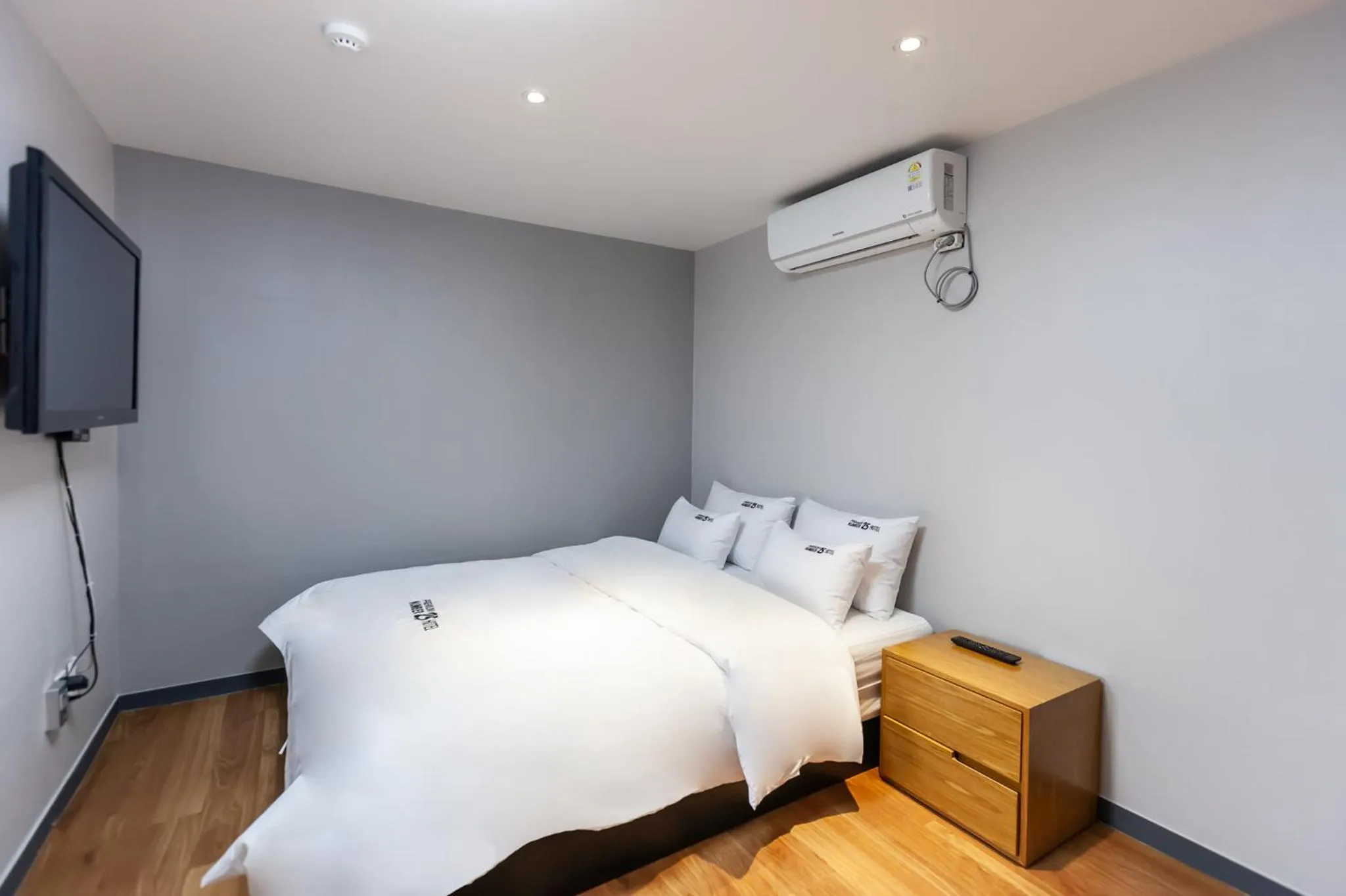 Bed in No.25 Hotel Busan Seomyeon Station