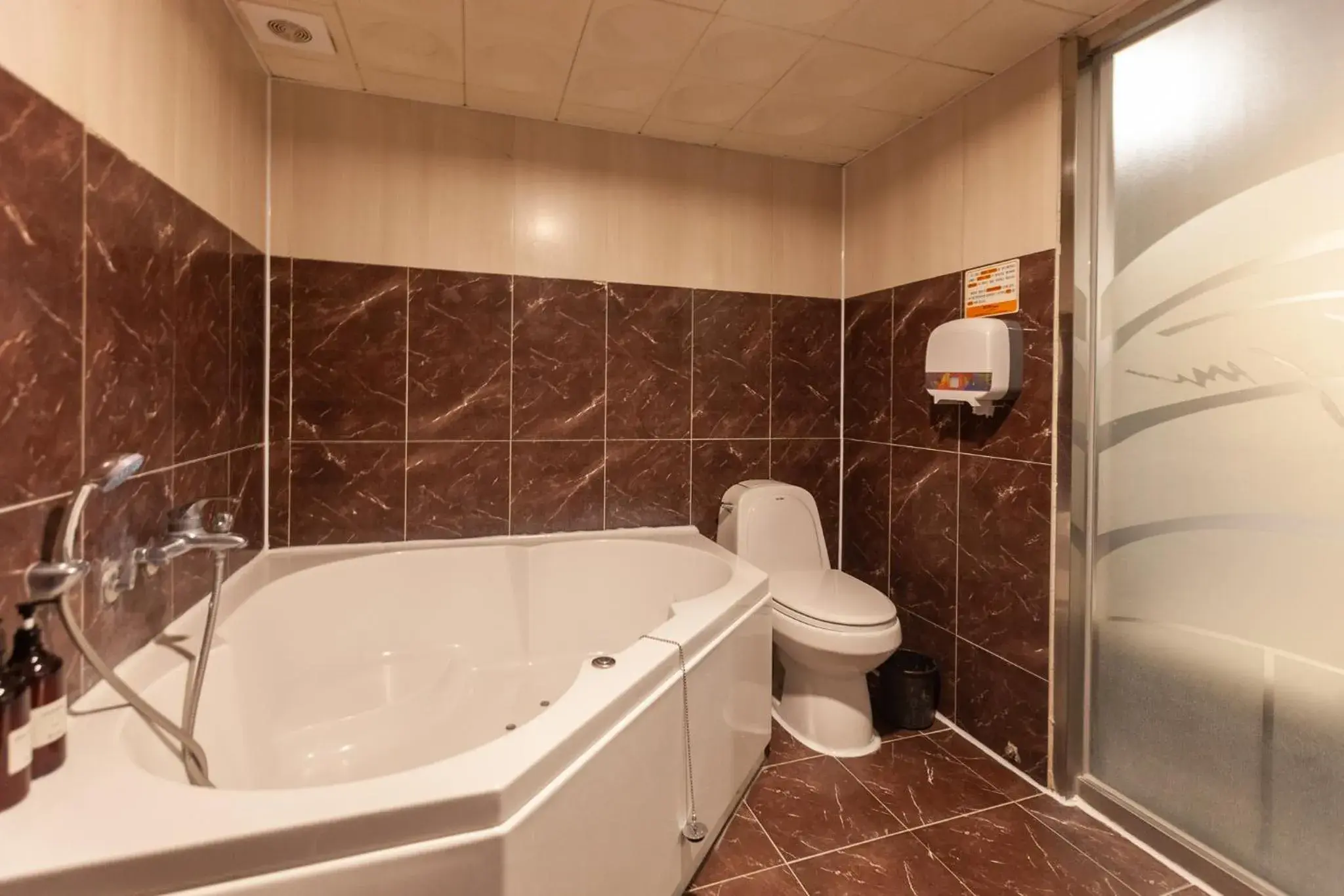 Deluxe Twin Room - No Parking in No.25 Hotel Busan Seomyeon Station Deluxe Twin Room - No Parking in No.25 Hotel Busan Seomyeon Station