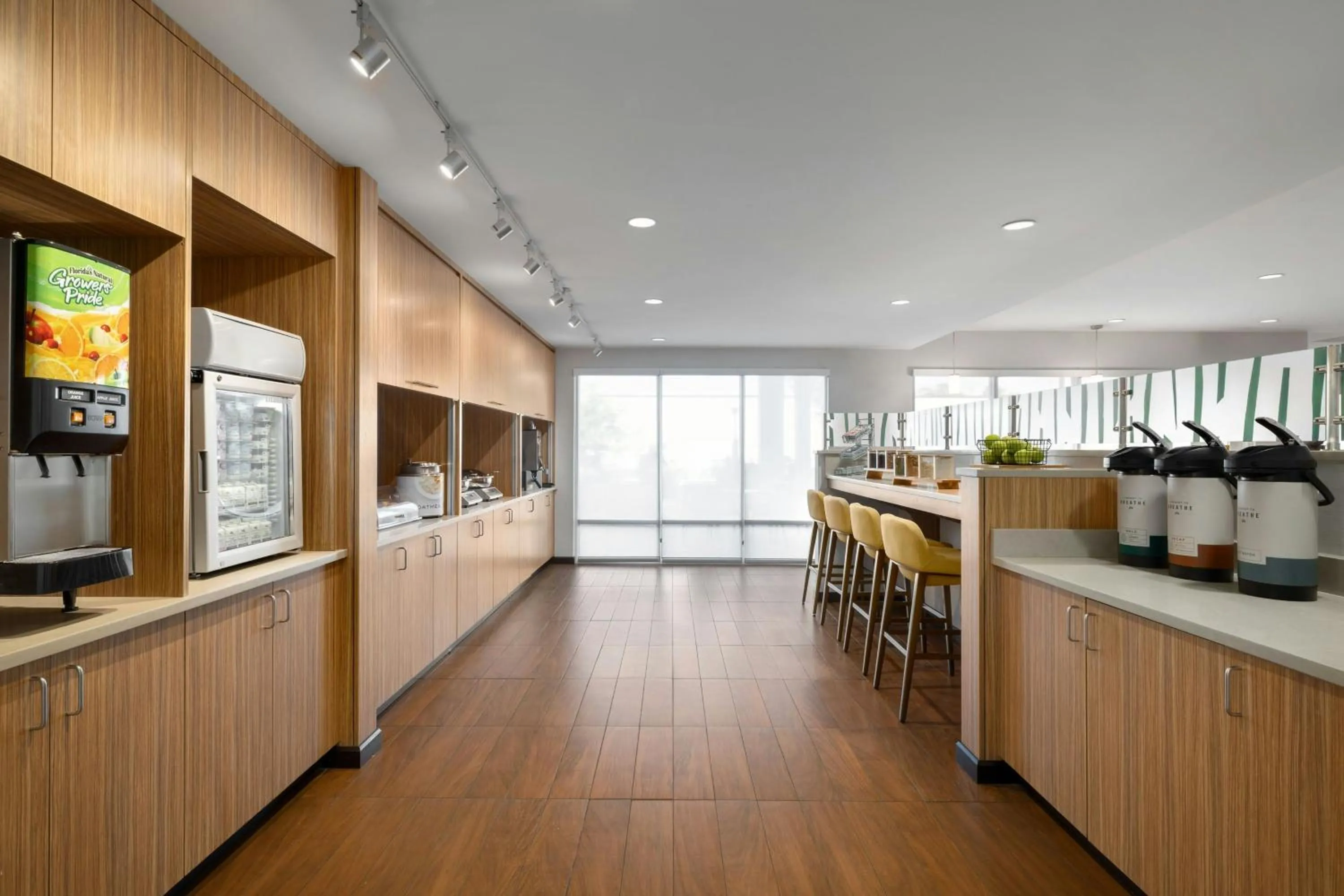 Breakfast in TownePlace Suites by Marriott Auburn University Area