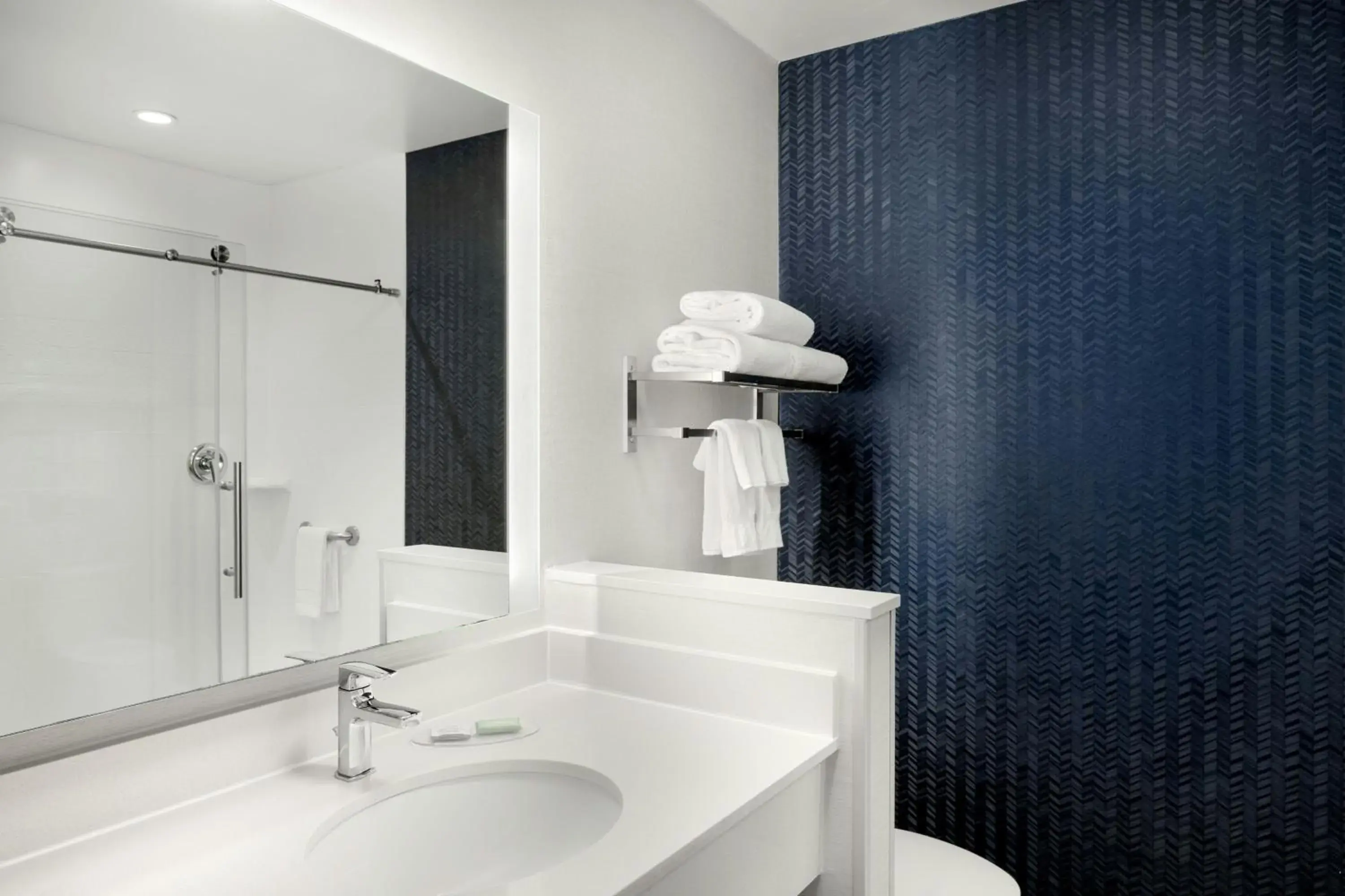 King Suite with Campus View, Bathtub and Sofa Bed - Mobility Access in Fairfield Inn & Suites by Marriott Cincinnati Uptown/University Area King Suite with Campus View, Bathtub and Sofa Bed - Mobility Access in Fairfield Inn & Suites by Marriott Cincinnati Uptown/University Area