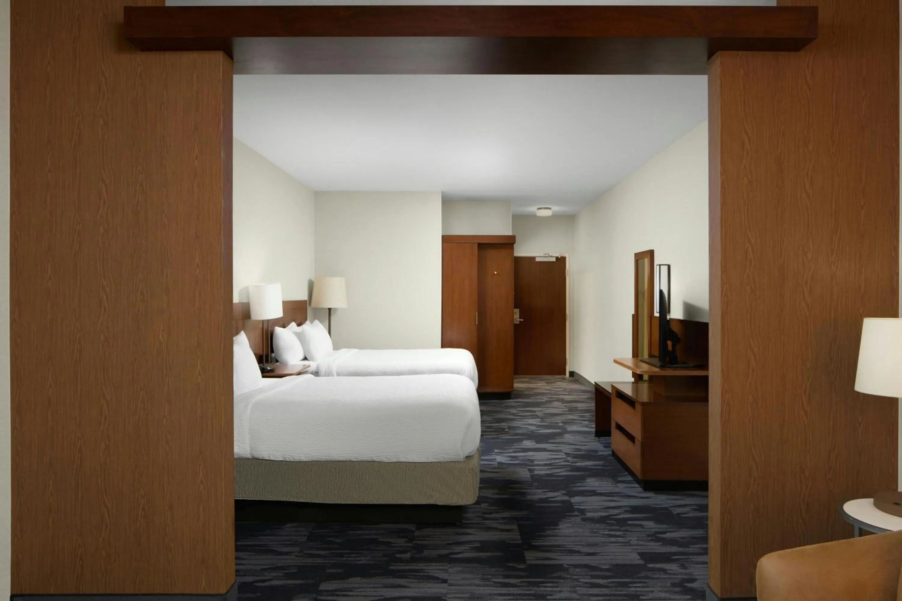 Photo of the whole room, Bed in Fairfield Inn & Suites by Marriott Geneva Finger Lakes