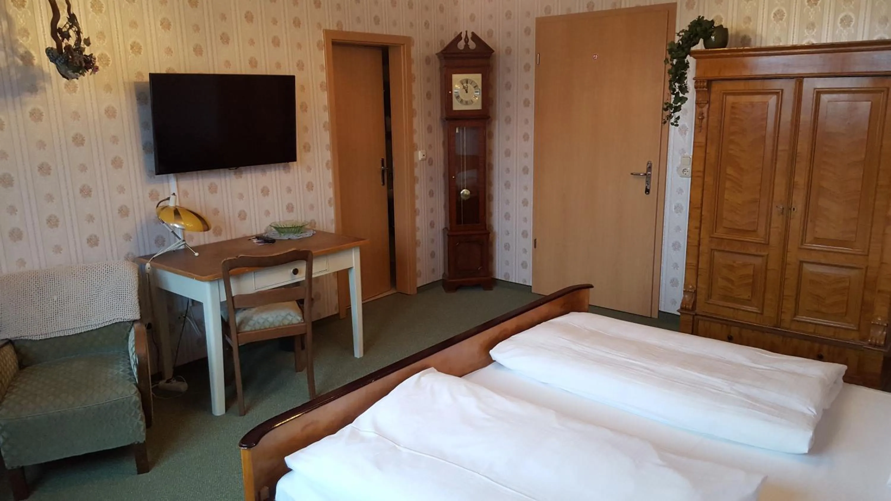 Bed in Hotel Rosenhof