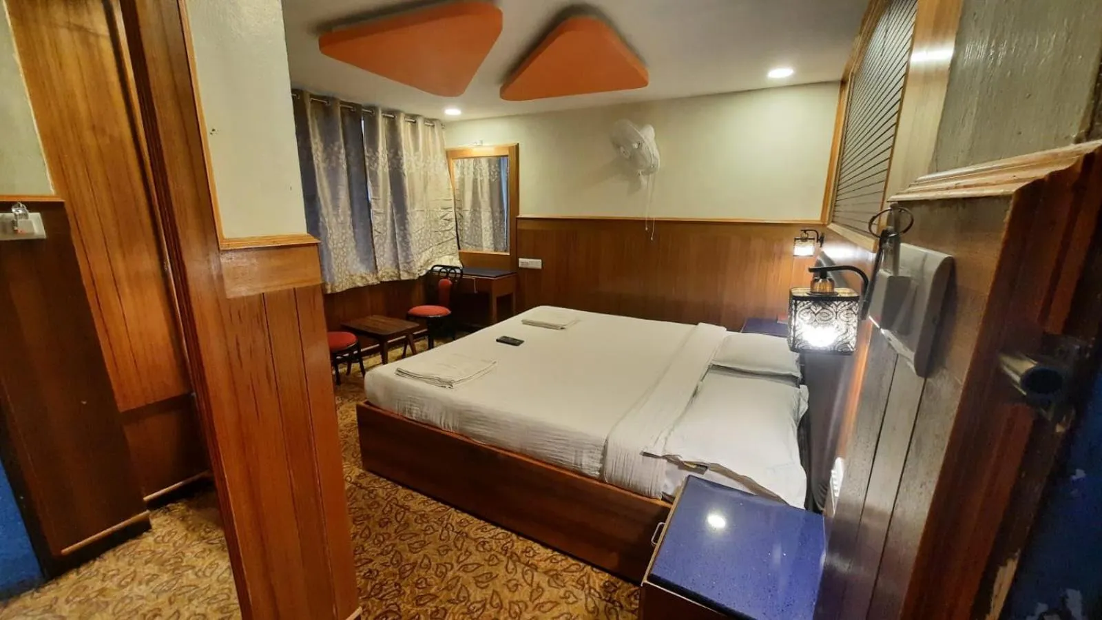 Bedroom, Bed in Jayaraj Residency