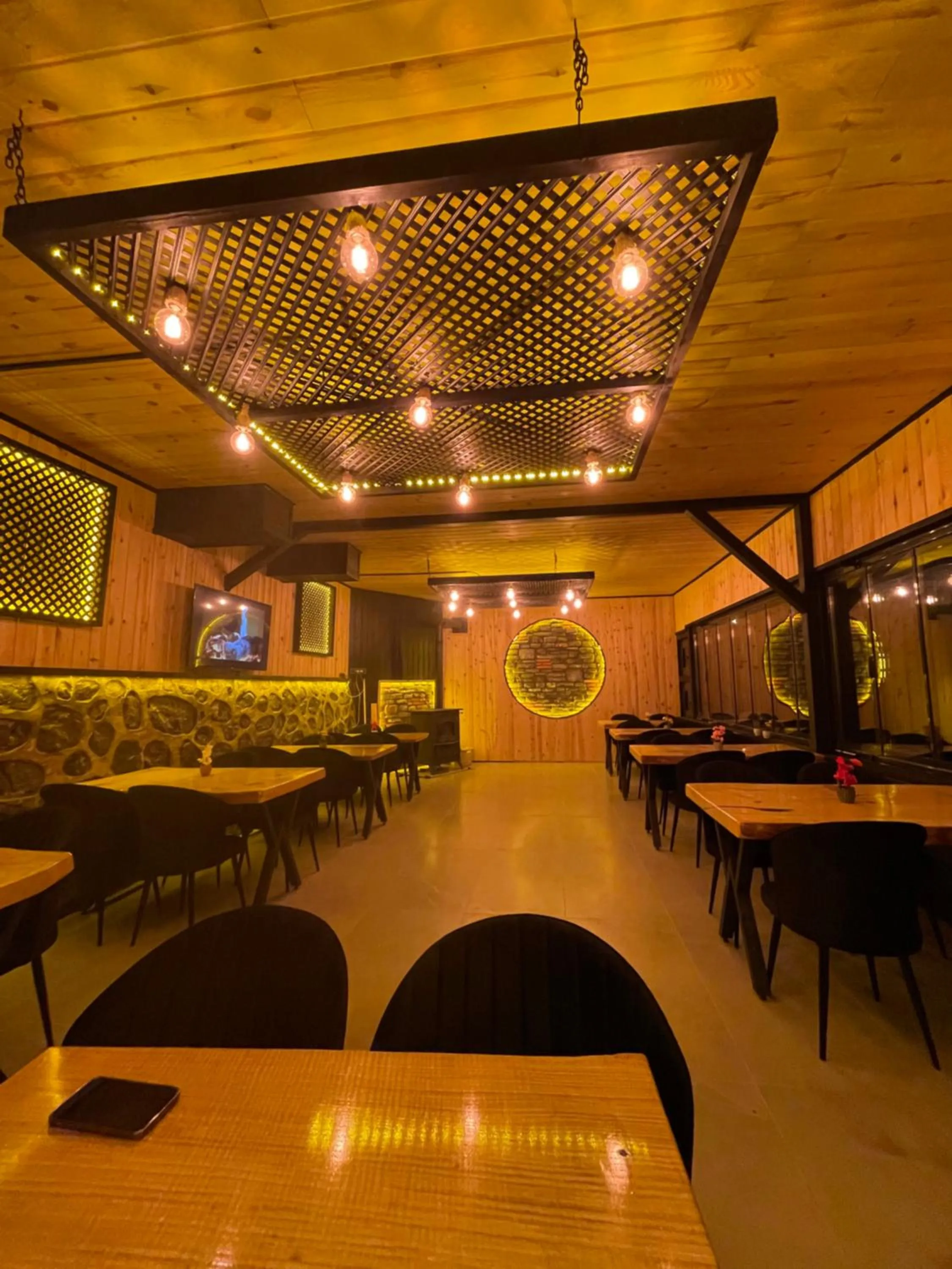 Restaurant/places to eat in Tanura Bungalows