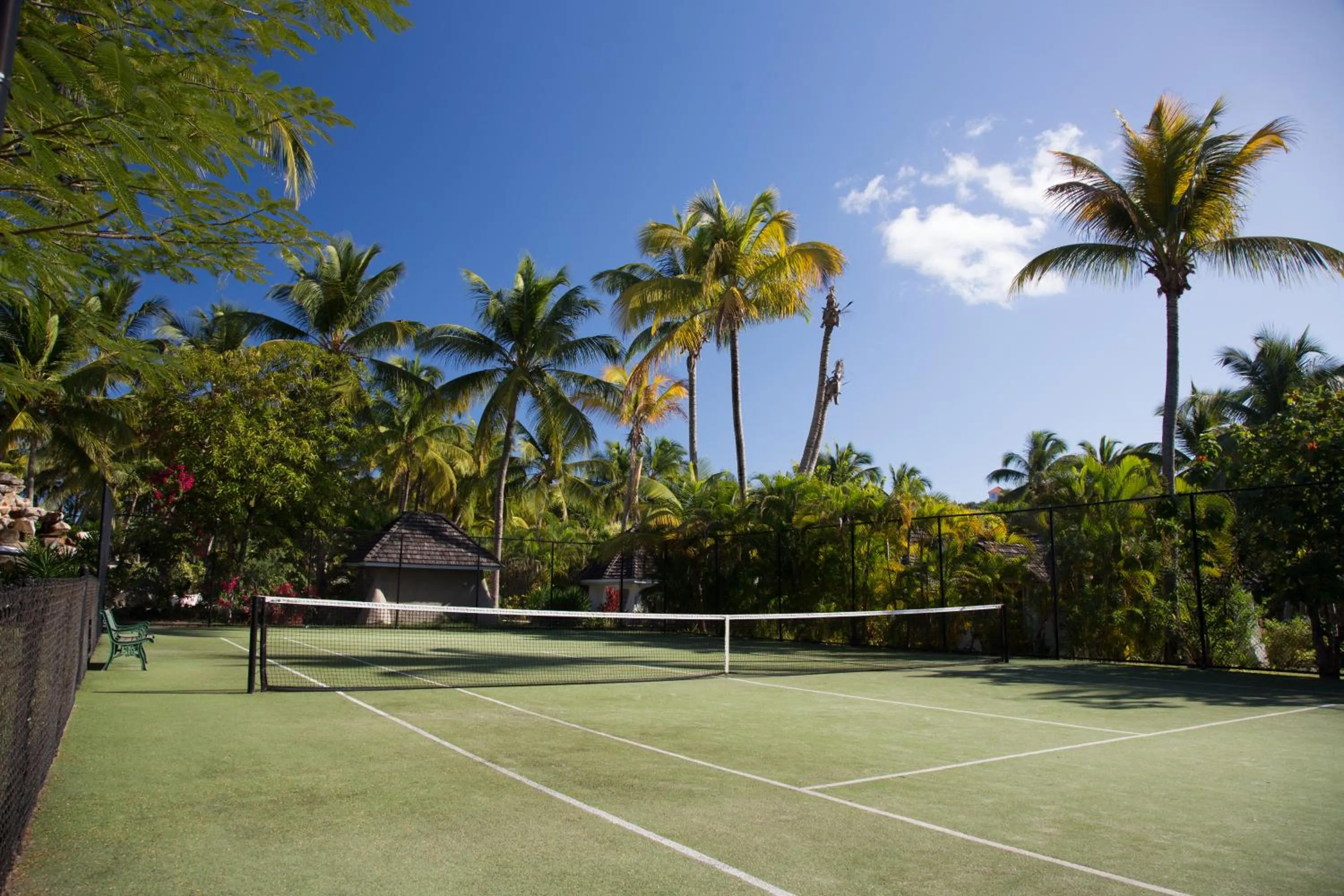 Tennis court in Galley Bay Resort & Spa
