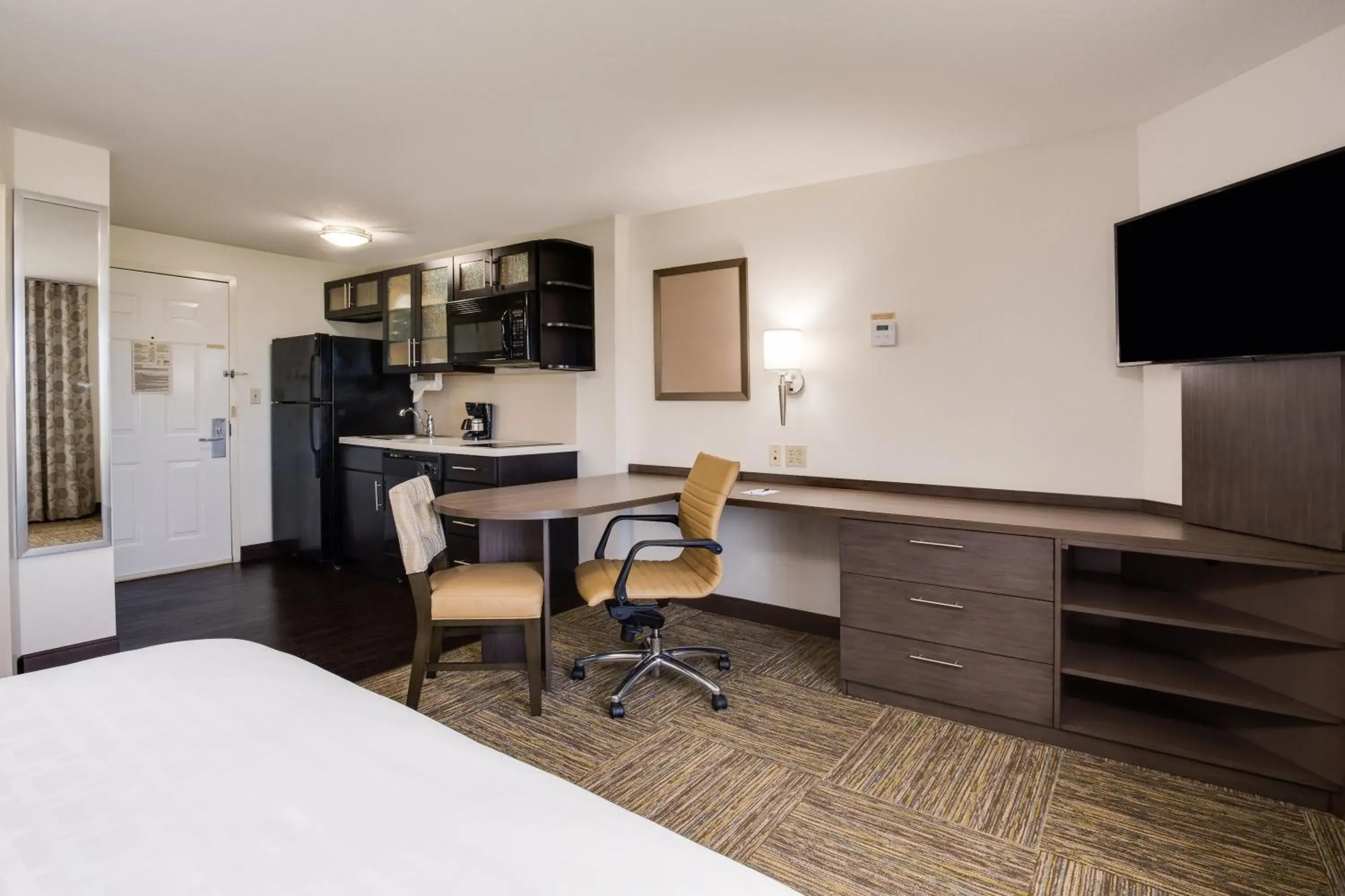 Studio Queen Suite in Candlewood Suites Fort Lauderdale Airport-Cruise by IHG Studio Queen Suite in Candlewood Suites Fort Lauderdale Airport-Cruise by IHG
