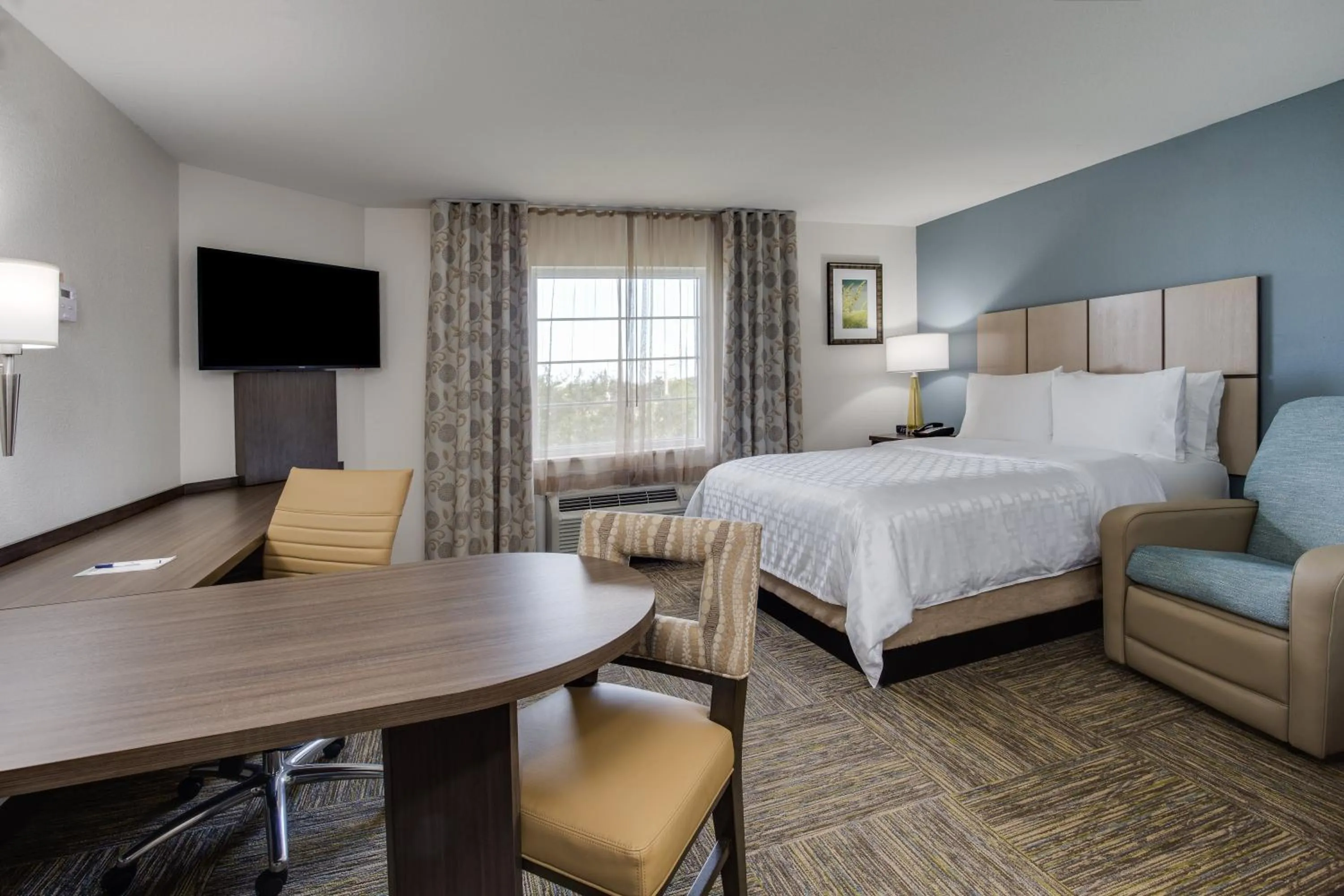 Bedroom, Bed in Candlewood Suites Fort Lauderdale Airport-Cruise by IHG