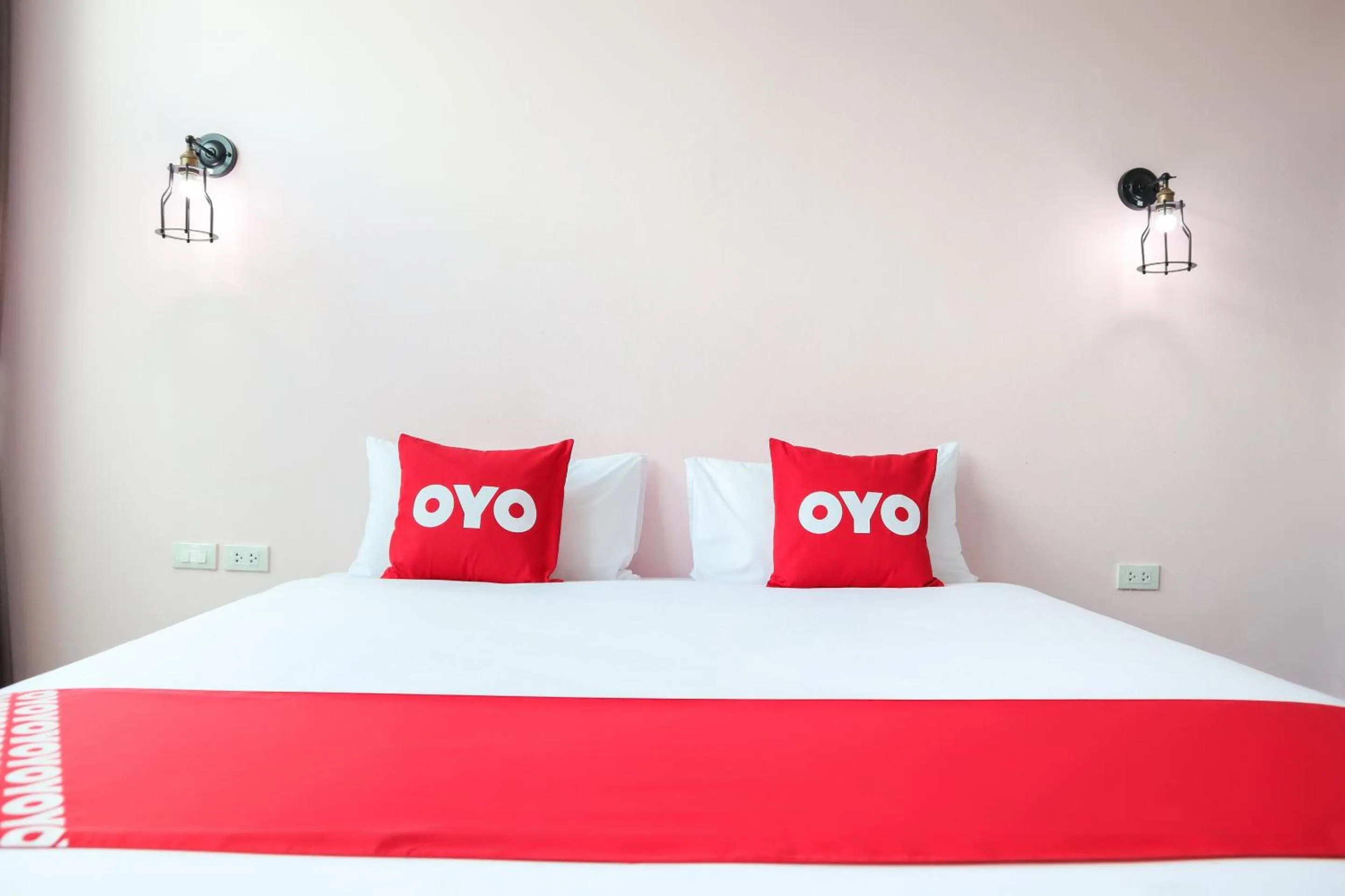 Bedroom in Sabai Palace