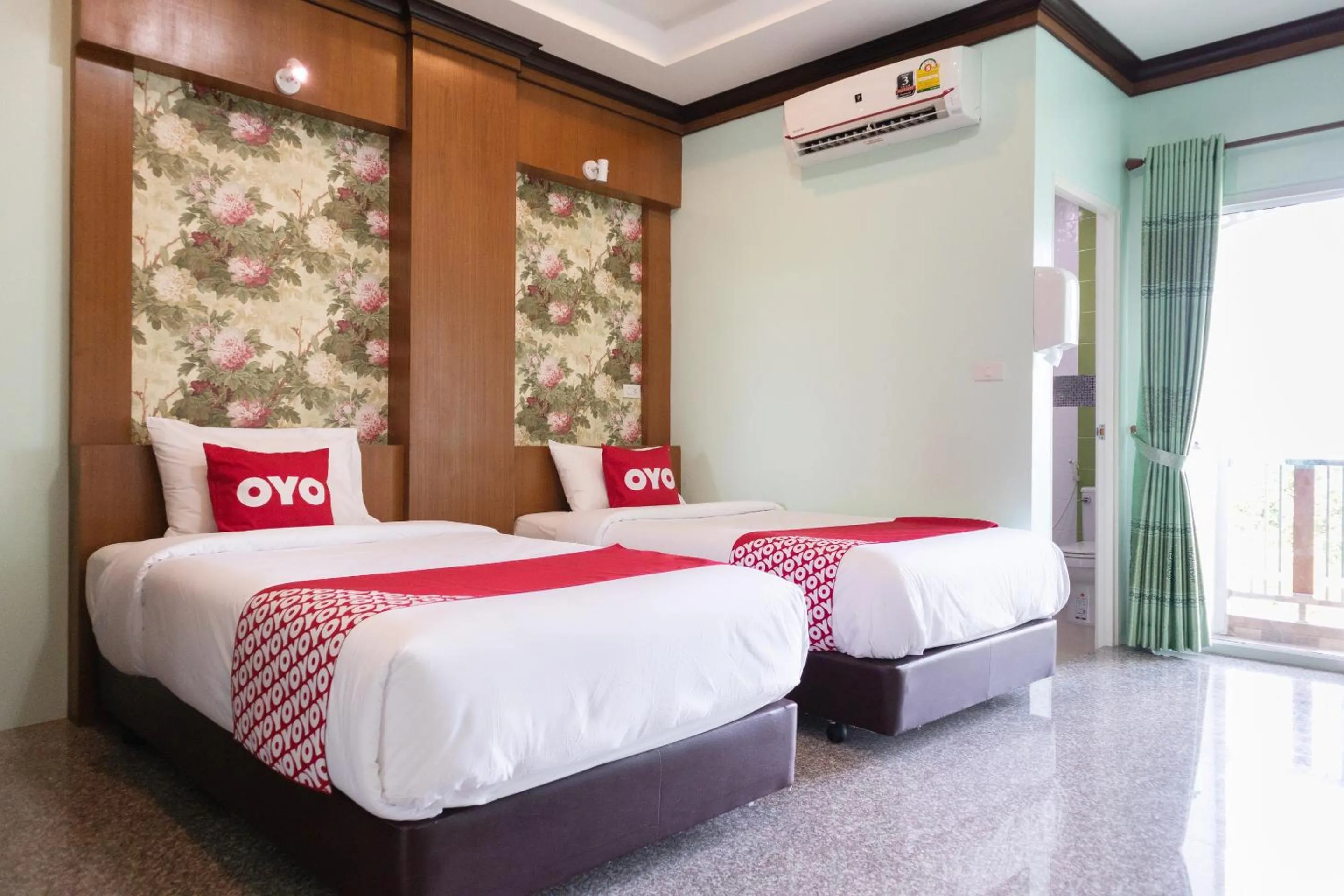 Bedroom in Sabai Palace