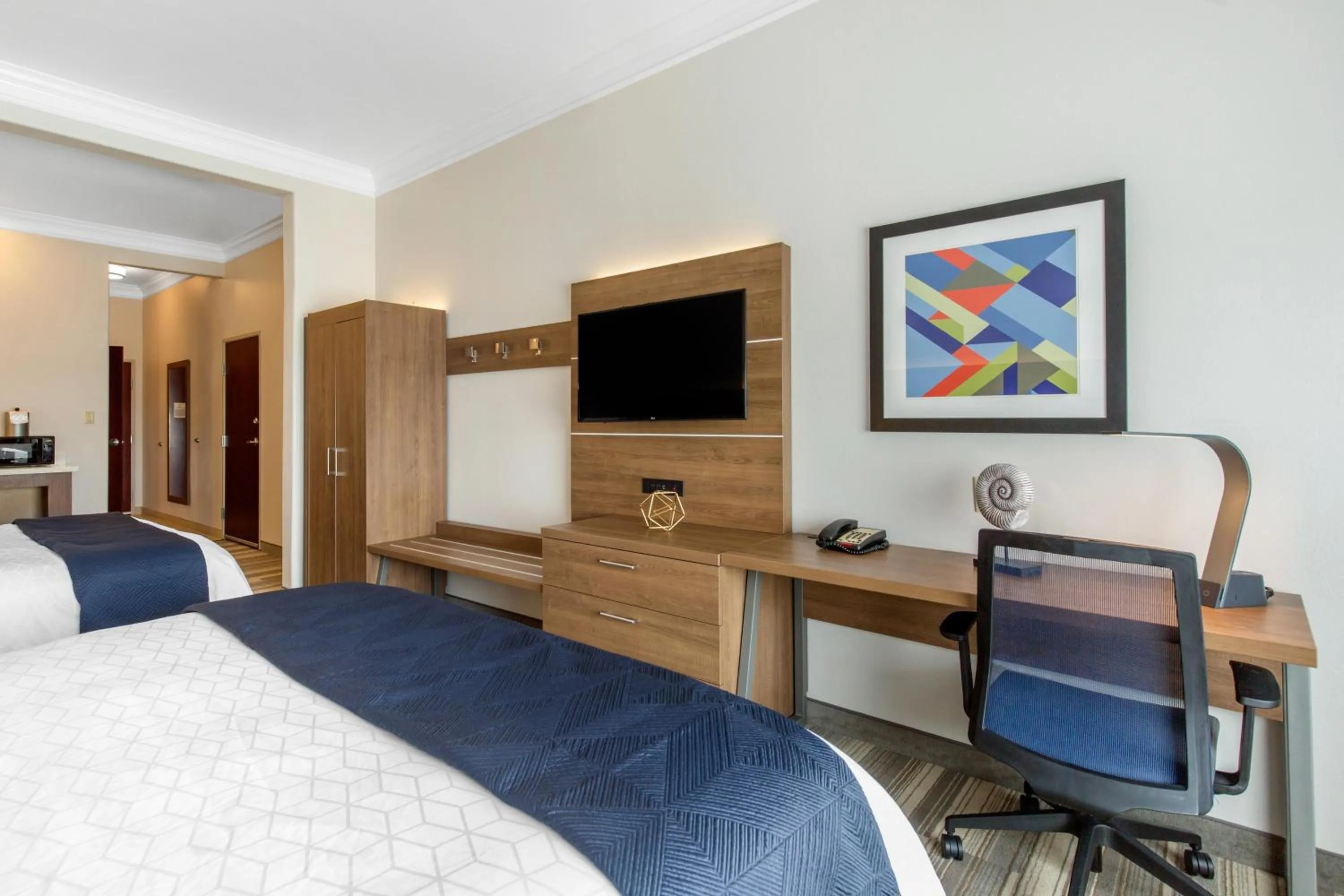 Photo of the whole room, Bed in Holiday Inn Express Houston-Alvin by IHG